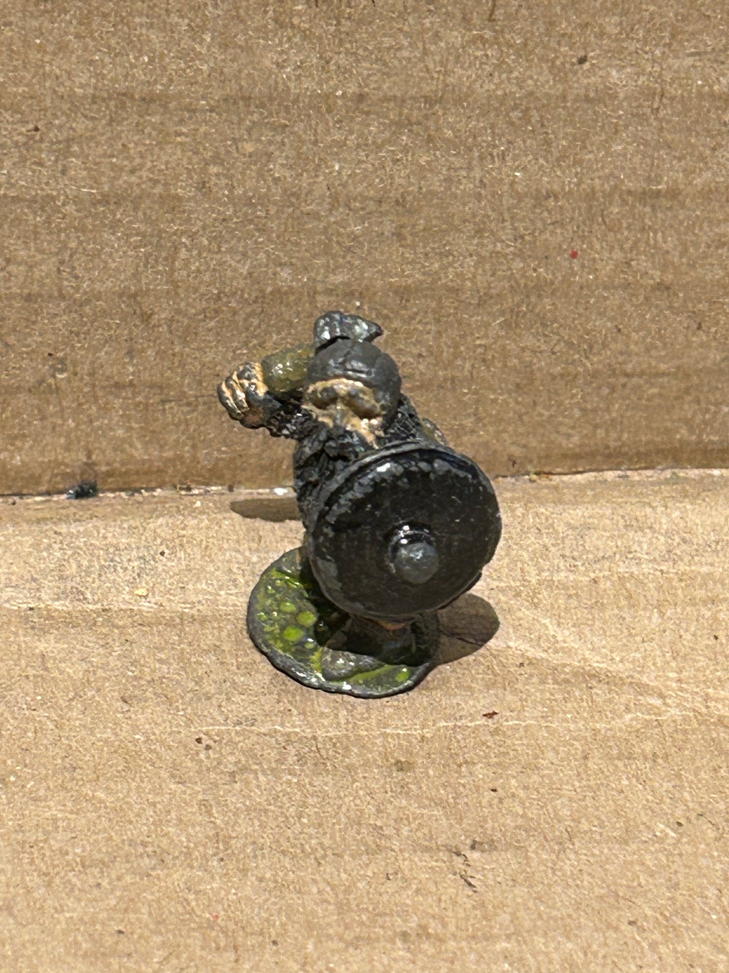 Warhammer fantasy preslotta dwarf with axe and shield