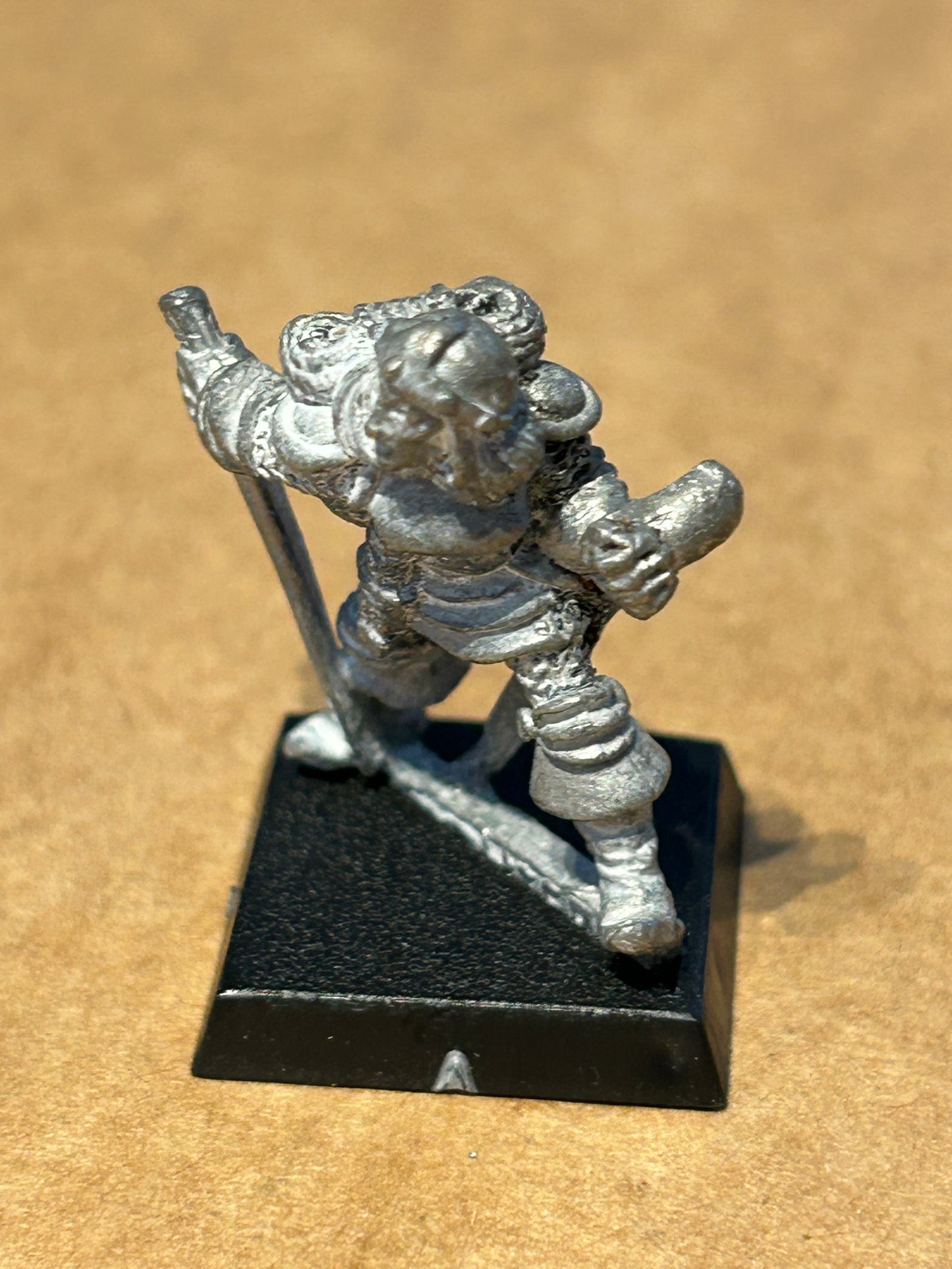 Citadel GW TSR AD&D ADD12 Female Fighter Empire Bretonnian 1980s Metal