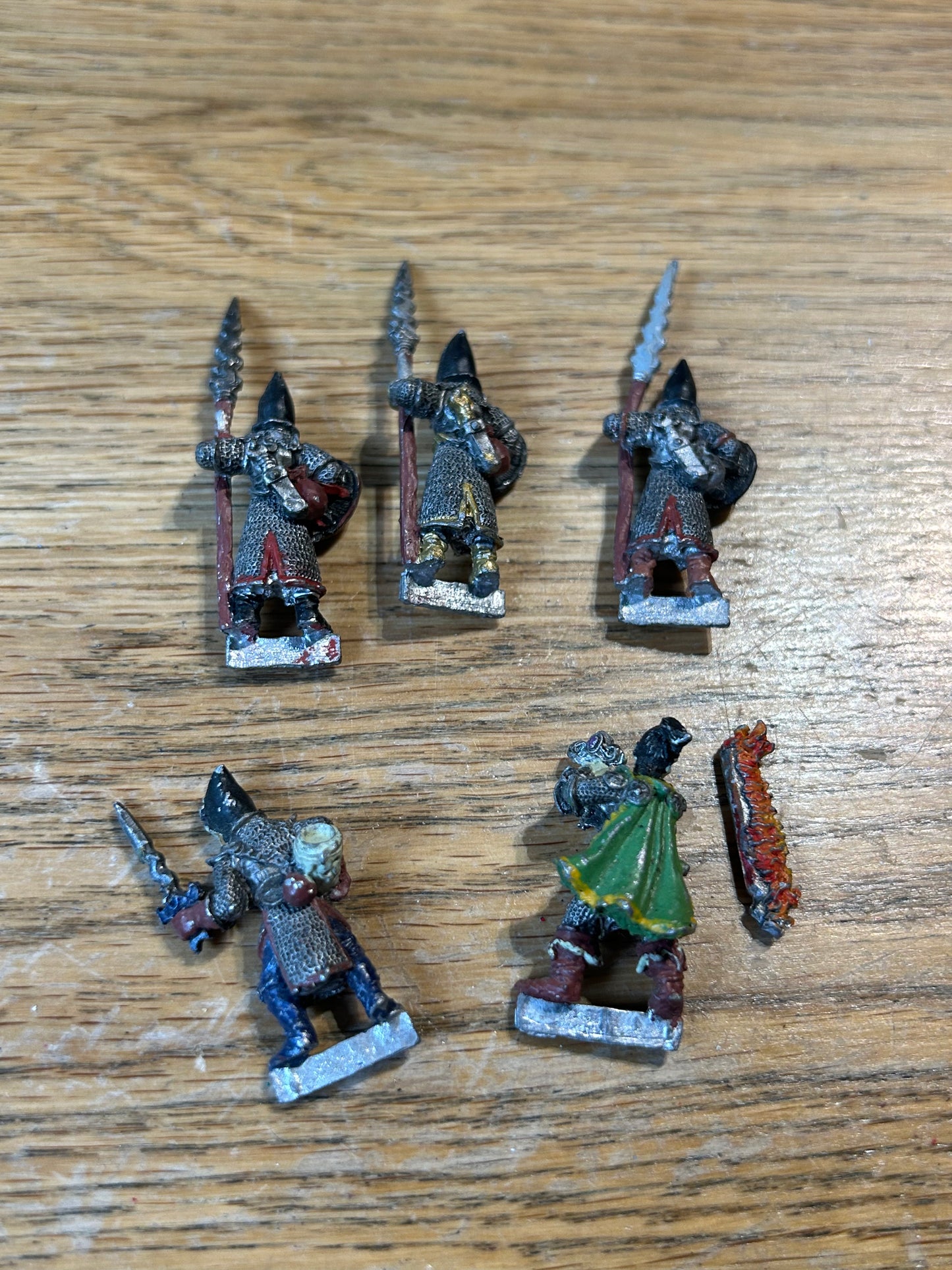 Warhammer fantasy regiments of renown knights of the cleansing flame x5 (includes three troopers, 1 musician and 1 champion whose sword needs fixing)