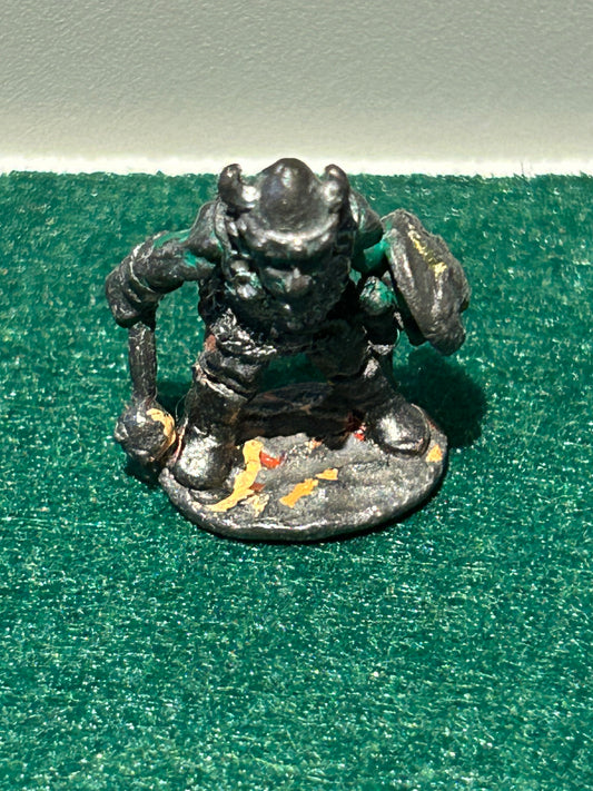 Citadel Miniatures Goblin Raiding Party SS4 Goblin Champion Torg Dwarfsmasher
