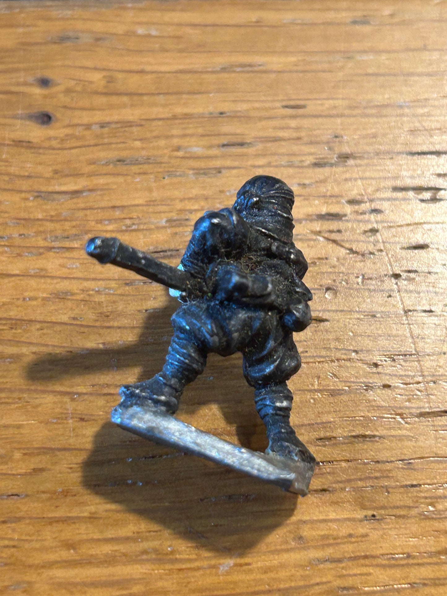Citadel miniatures preslotta warhammer fantasy C05 oriental heroes ninja (one sword is missing the blade)
