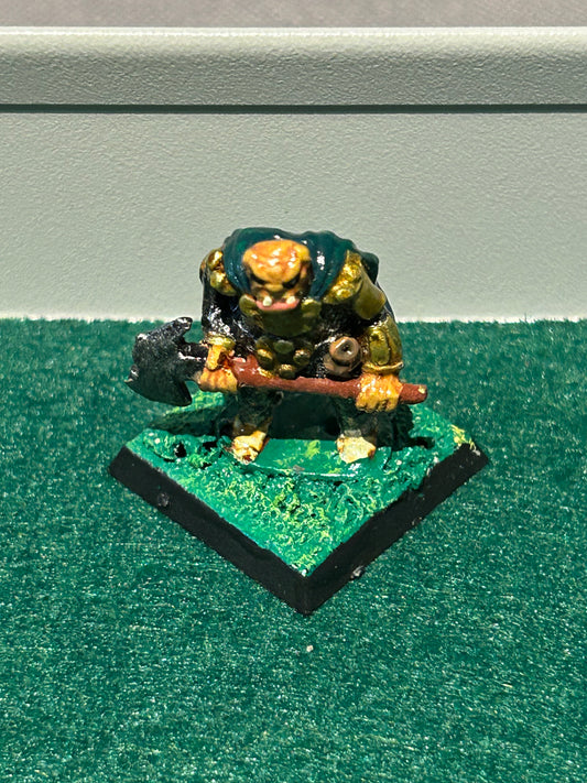 Warhammer fantasy orcs chronicle orc leader (tip of axe is broken)