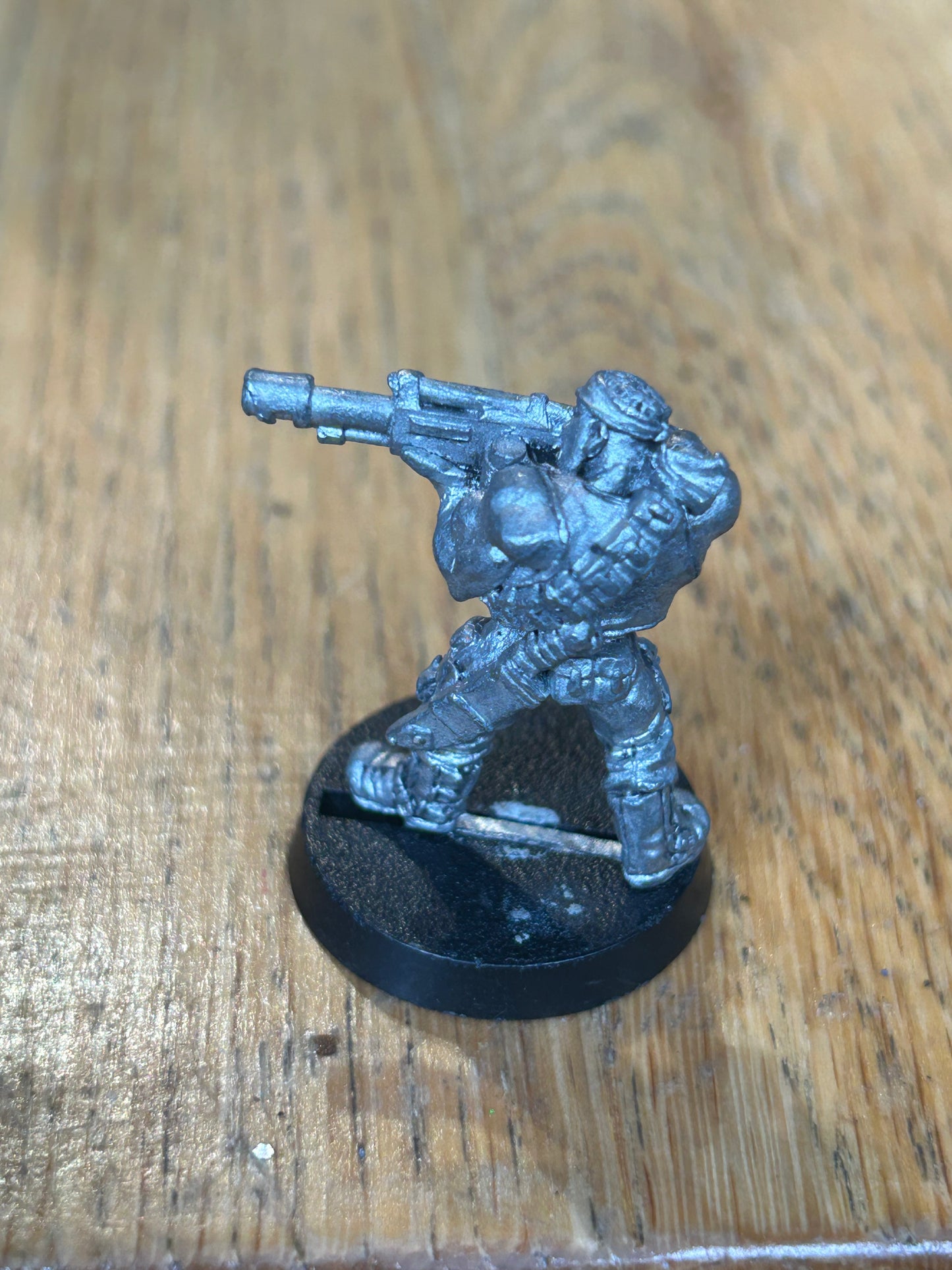 Imperial guard catachan jungle fighter trooper with lasgun