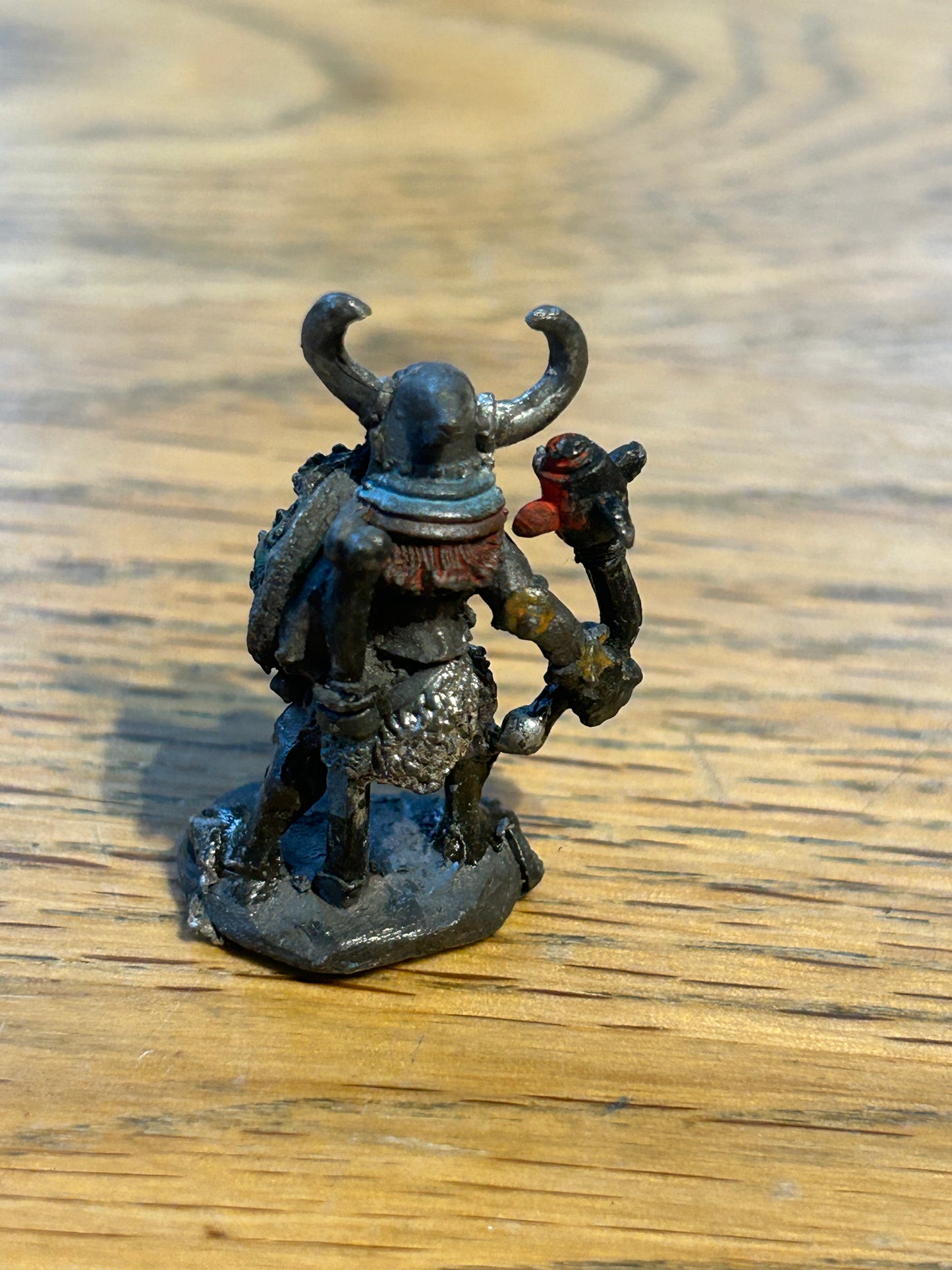 I’m Warhammer Fantasy C36 hobgoblin with mace and shield