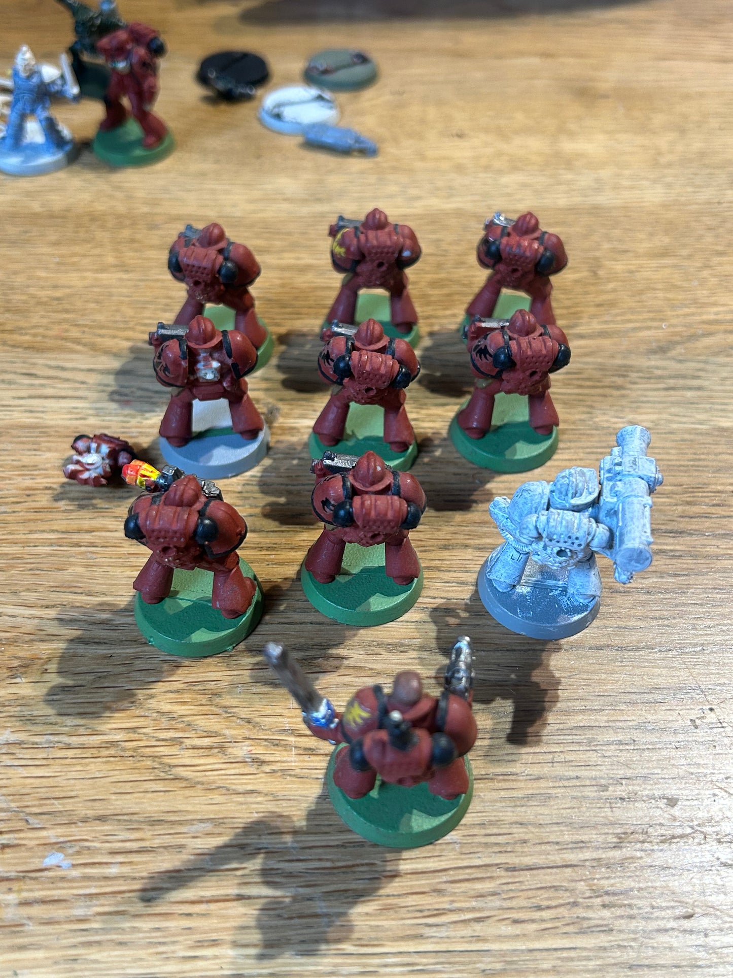 Warhammer 40k space marine plastic tactical squad (sergeant’s banner is broken and one back pack has broken off)