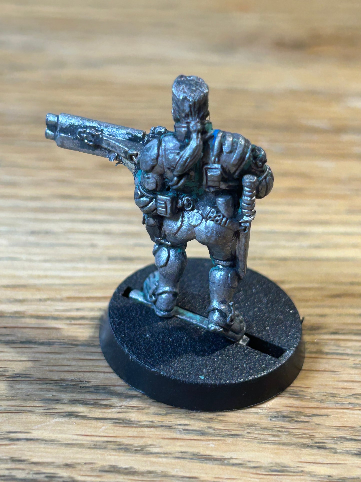 Games Workshop Necromunda Van Saar Ganger with shotgun Metal Figure WH40K OOP