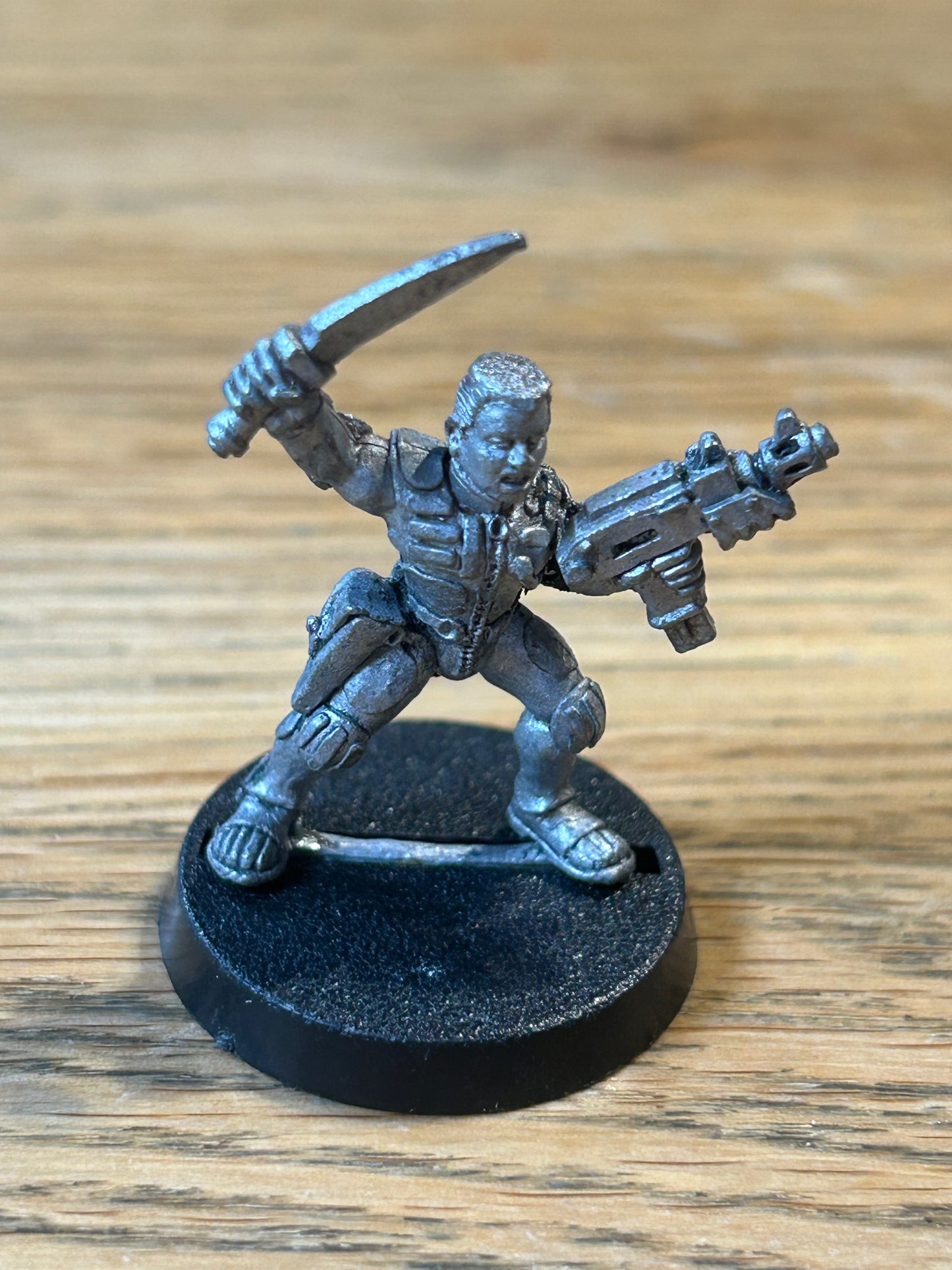 Van Saar Juve with knife and auto pistol Necromunda Metal Warhammer 40K