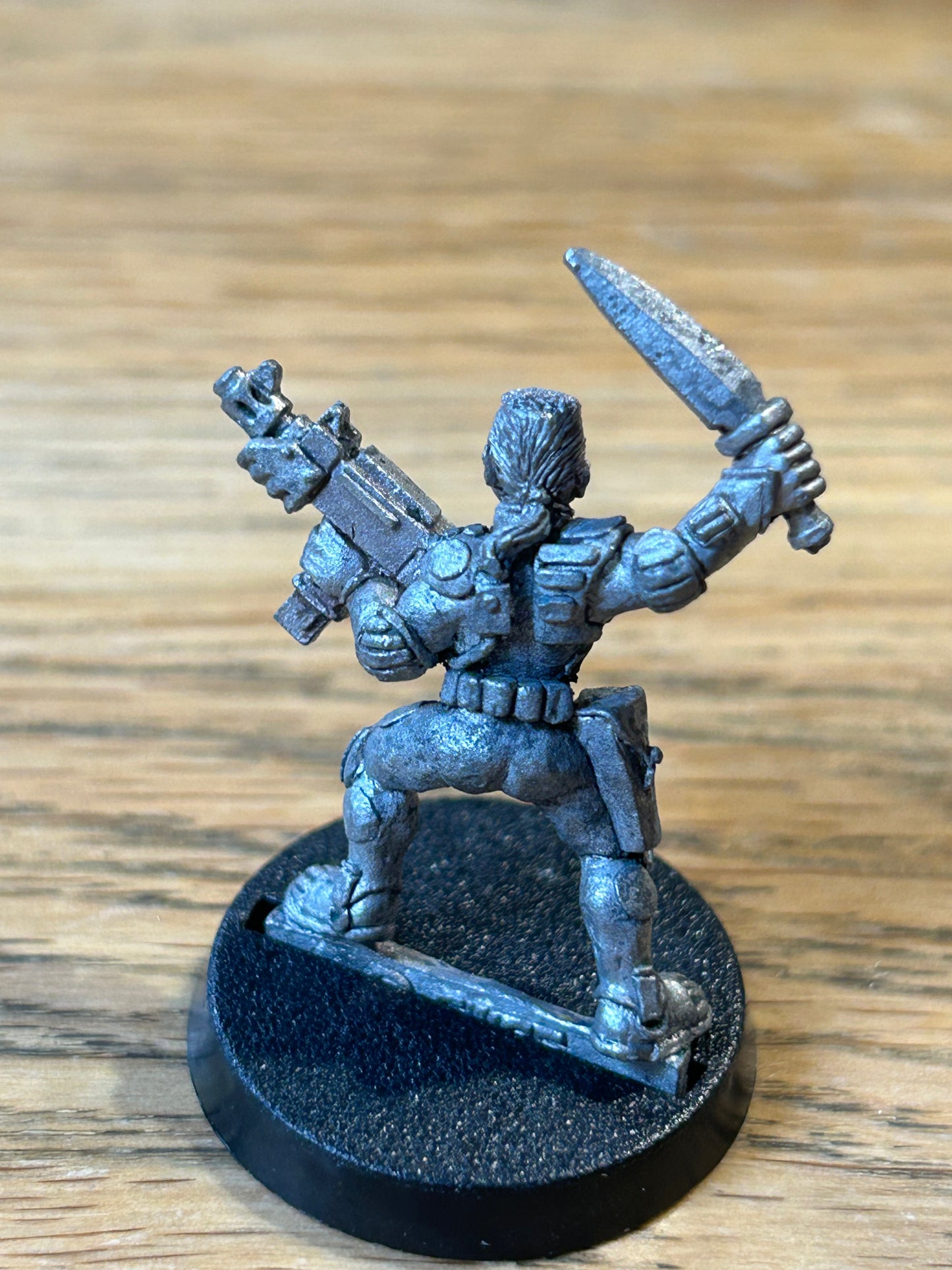 Van Saar Juve with knife and auto pistol Necromunda Metal Warhammer 40K