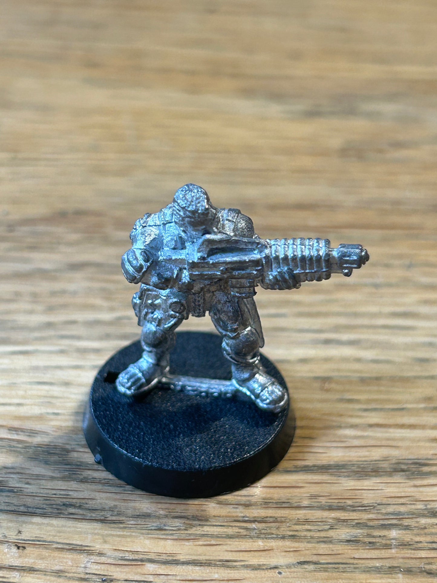 Games Workshop Necromunda Van Saar Ganger with Autogun Metal Figure WH40K OOP