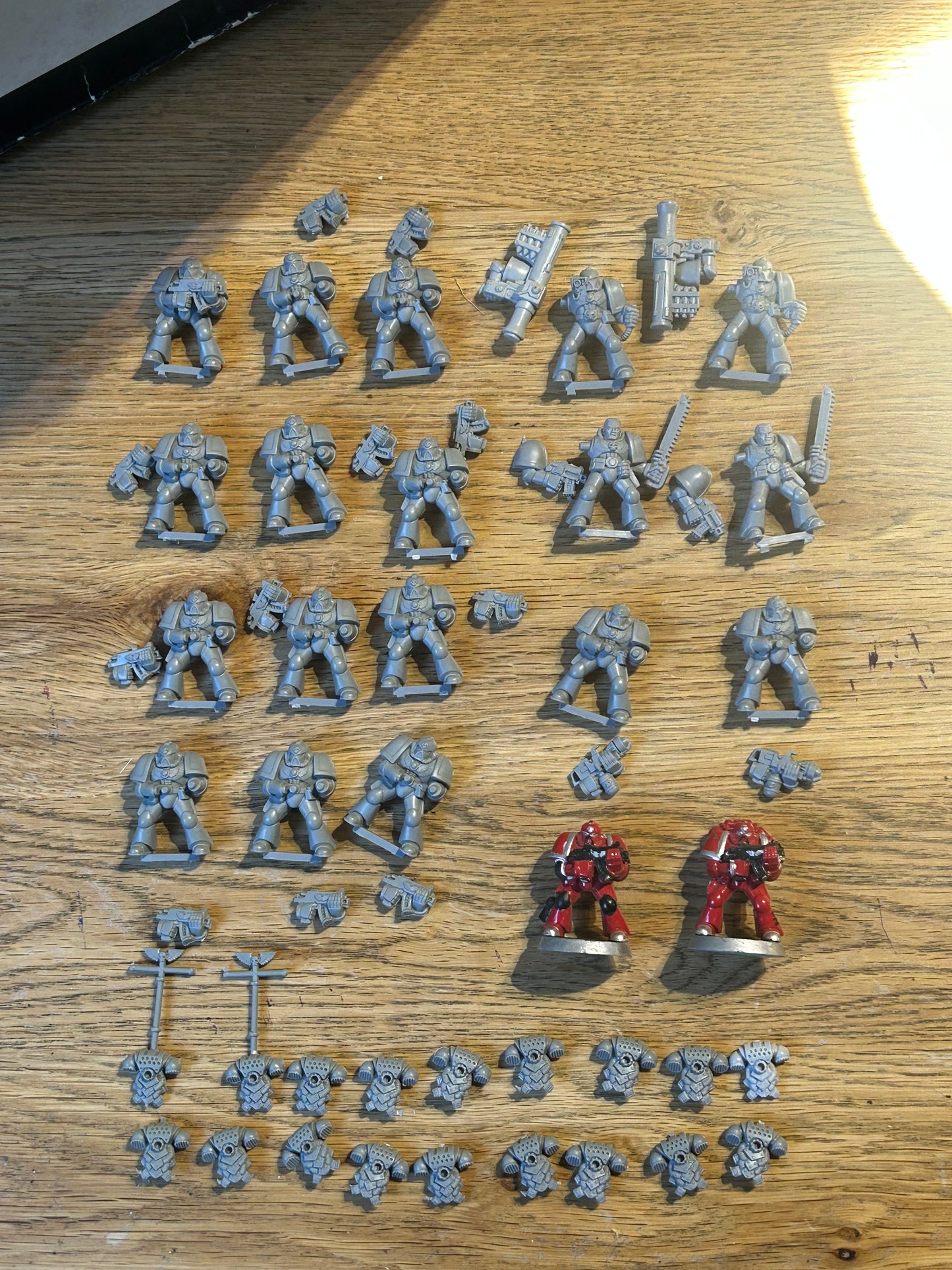 Warhammer 40k second edition box set 99% complete (missing one ruined building and 1 goff arm)