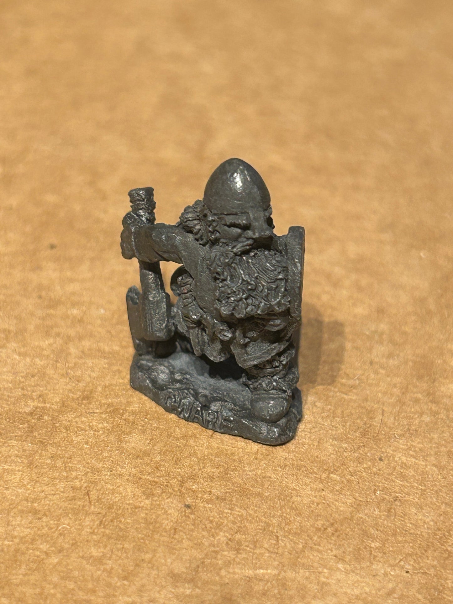 Citadel C06 Northern Dwarf Nascar Aruz / Angar Yellow Metal Miniature Pre Slotta