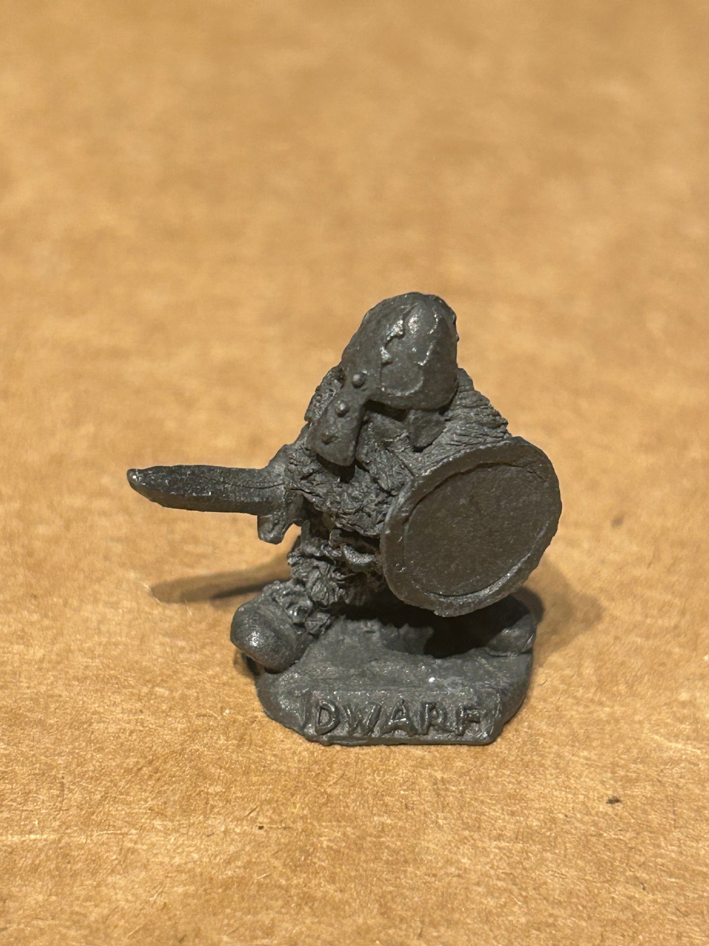 Citadel C06 Northern Dwarfs Dwarves Dwarf with sword and shield 2C-04 Pre Slotta Fantasy