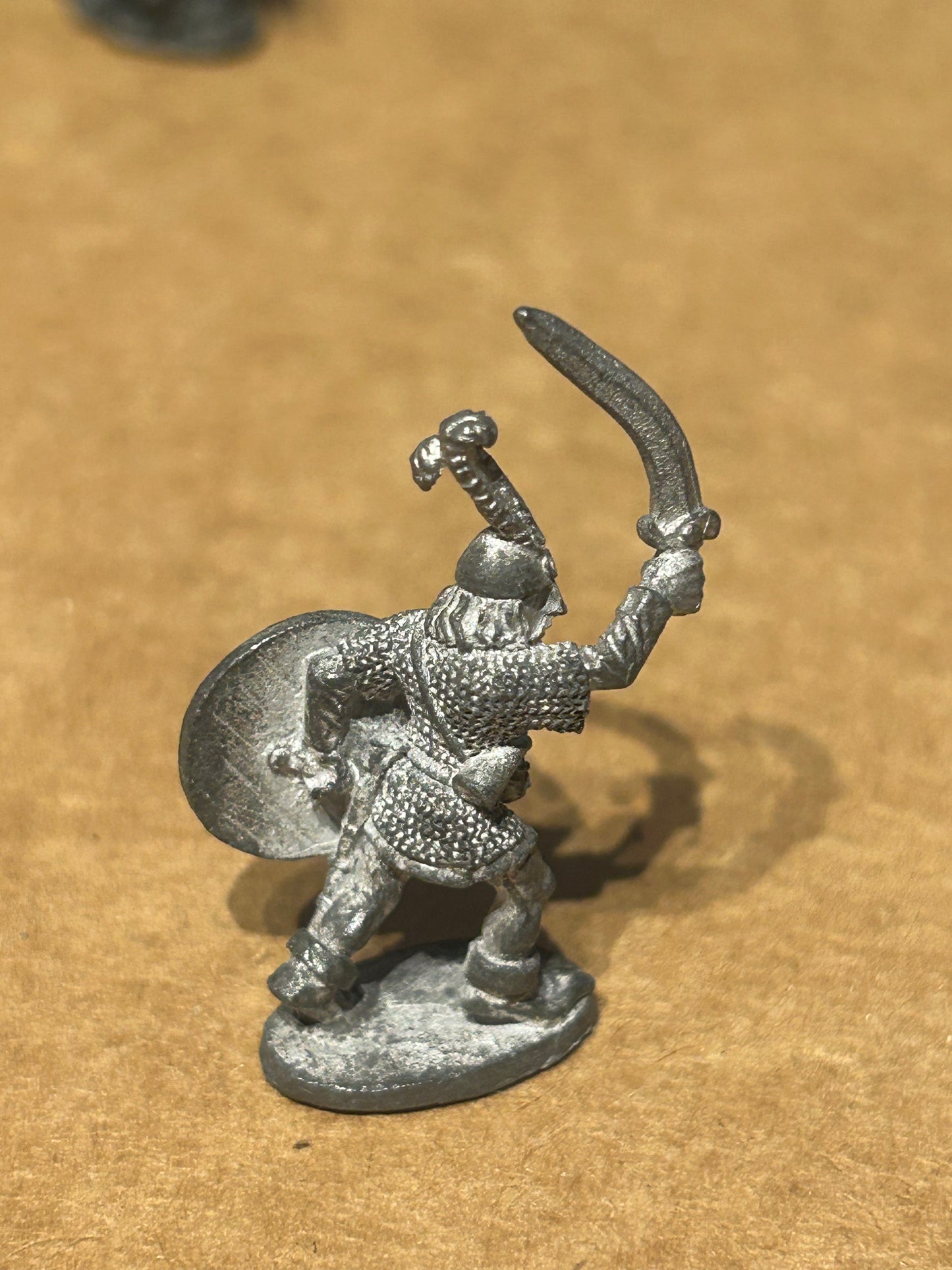 Ral Partha 50-0082: Elf Adventurer with sword