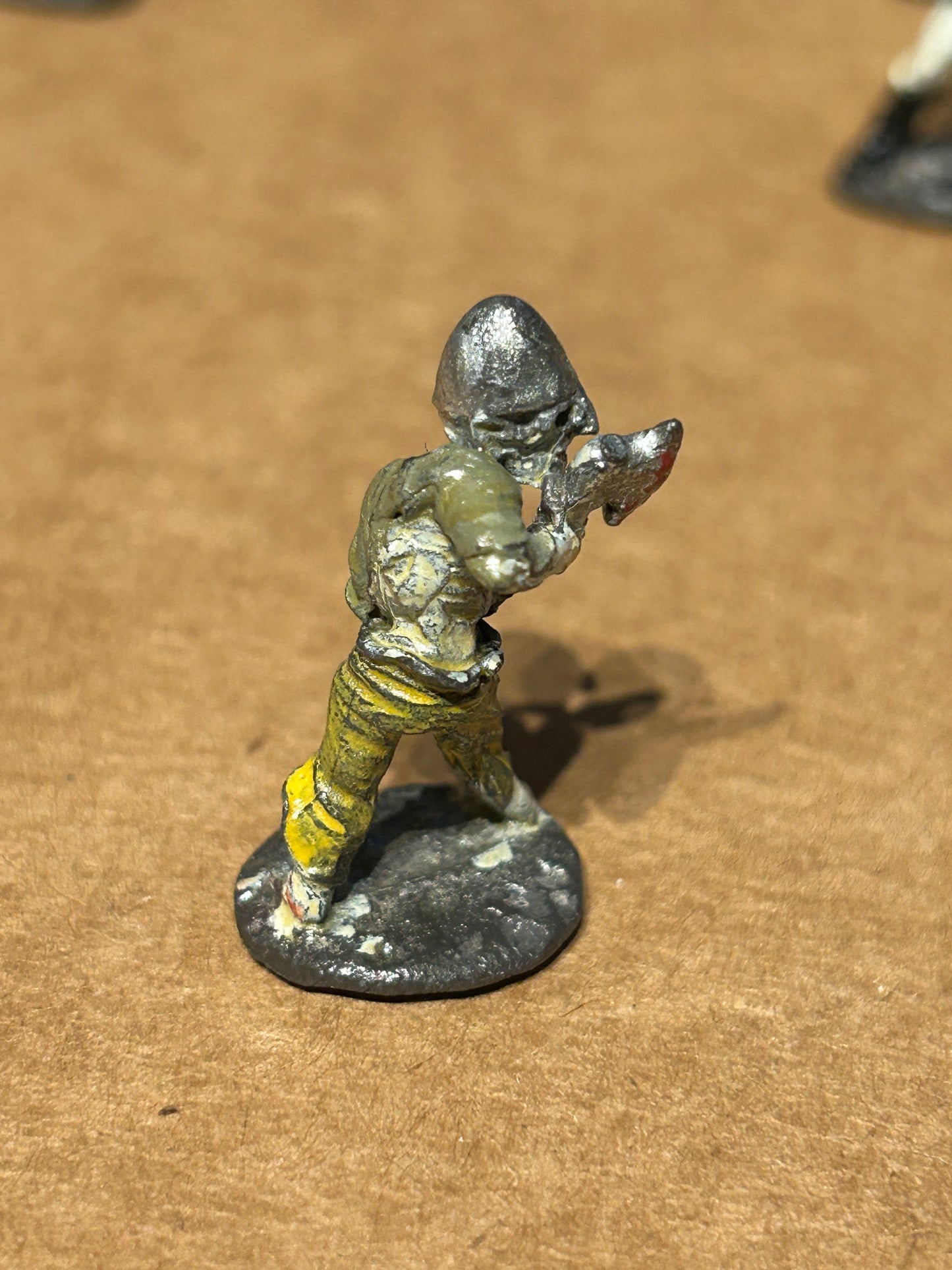 Warhammer fantasy undead fantasy tribes zombie with axe FTZ5
