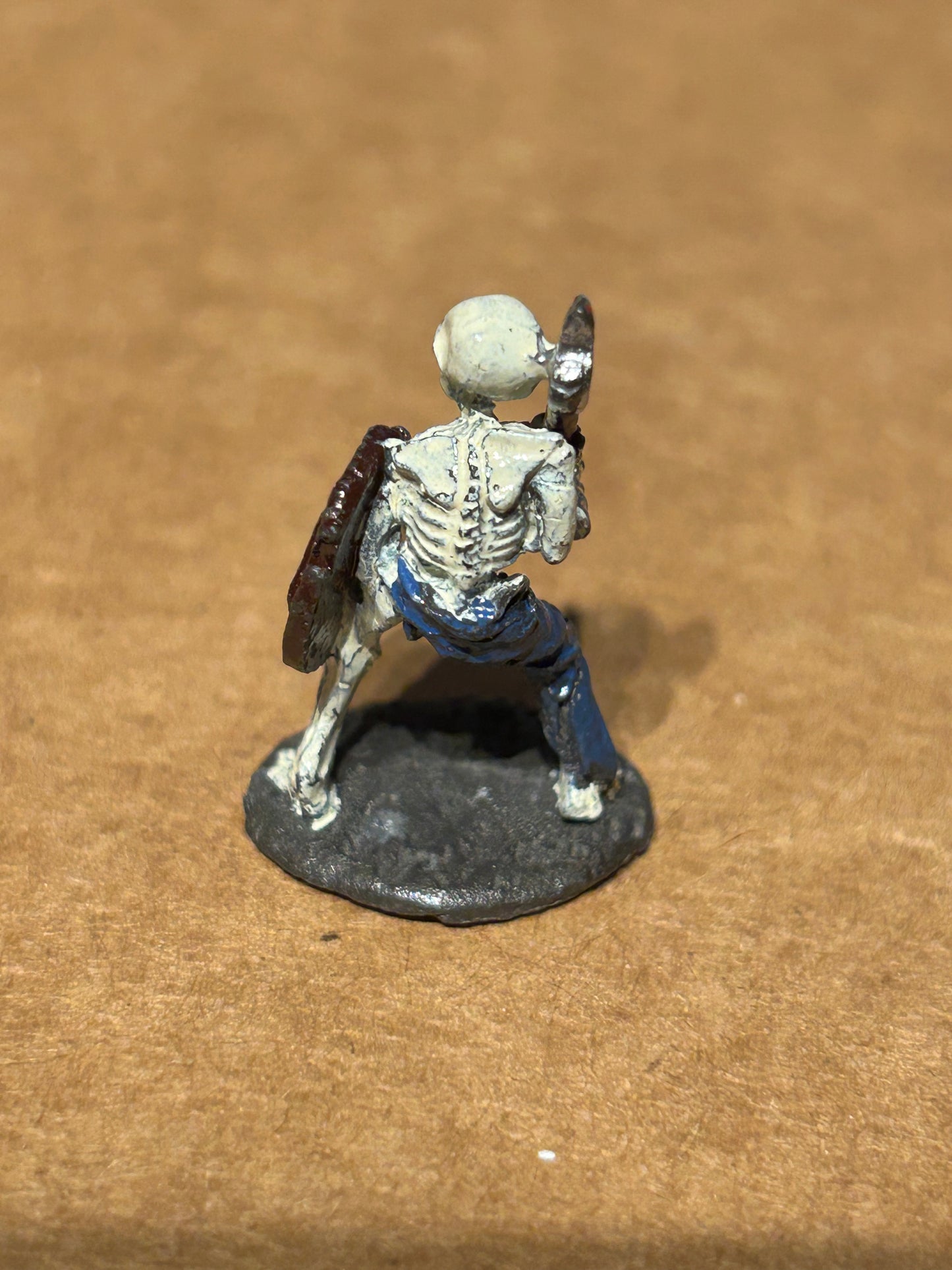 Warhammer fantasy undead fantasy tribes Skeleton Attacking w. Axe & Shield FTS5