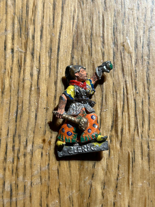CITADEL GAMES WORKSHOP ADD13 Female Cleric mid level, warhammer fantasy