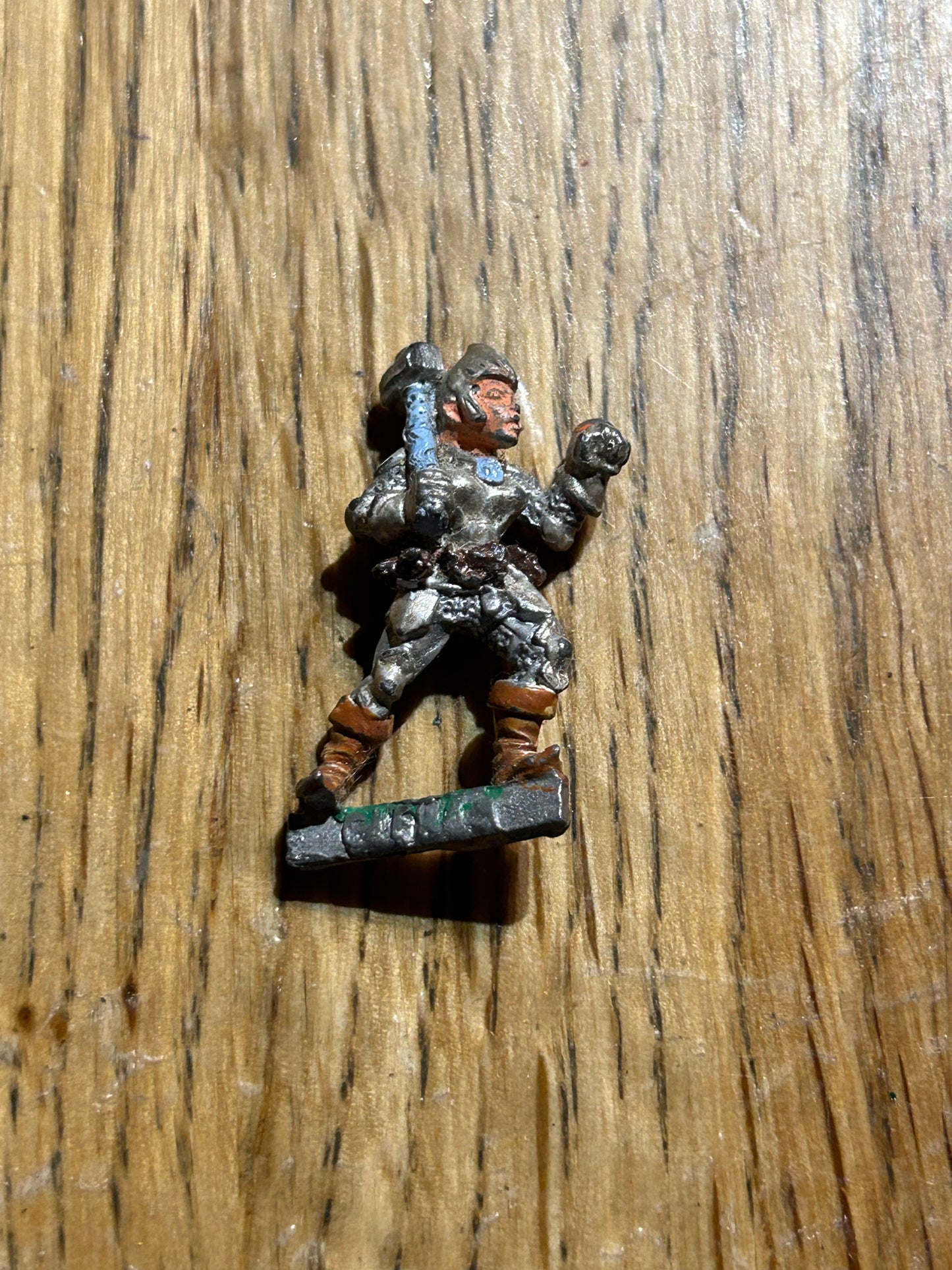 CITADEL GAMES WORKSHOP ADD13 Female Cleric high level, warhammer fantasy