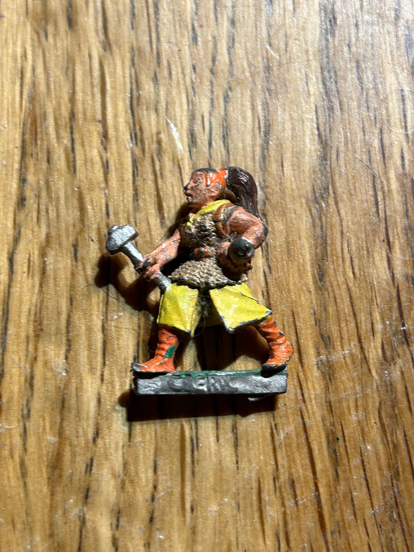 CITADEL GAMES WORKSHOP ADD13 Female Cleric low level, warhammer fantasy