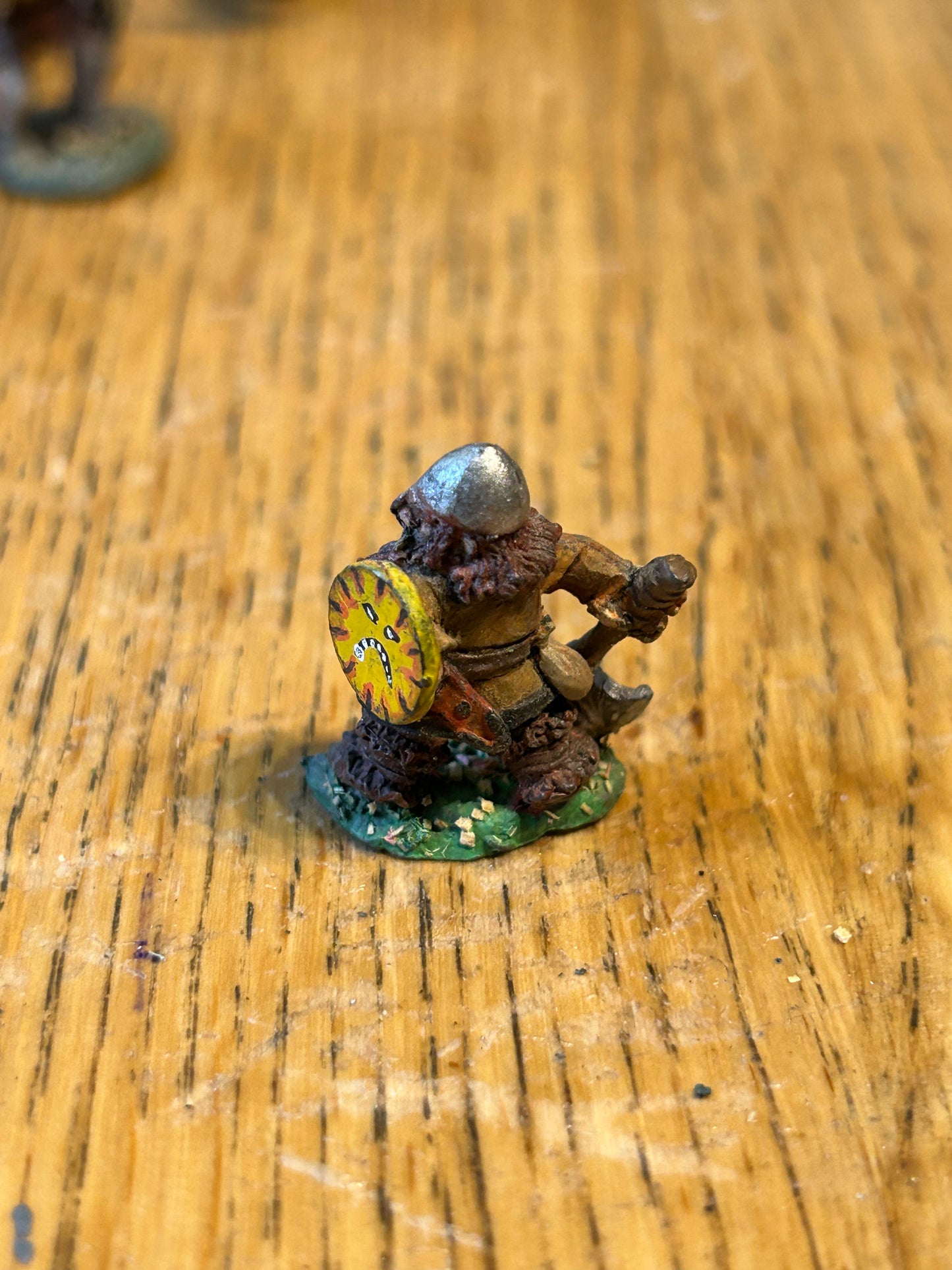 Citadel C06 Northern Dwarf Nascar Aruz / Angar Yellow Metal Miniature Pre Slotta