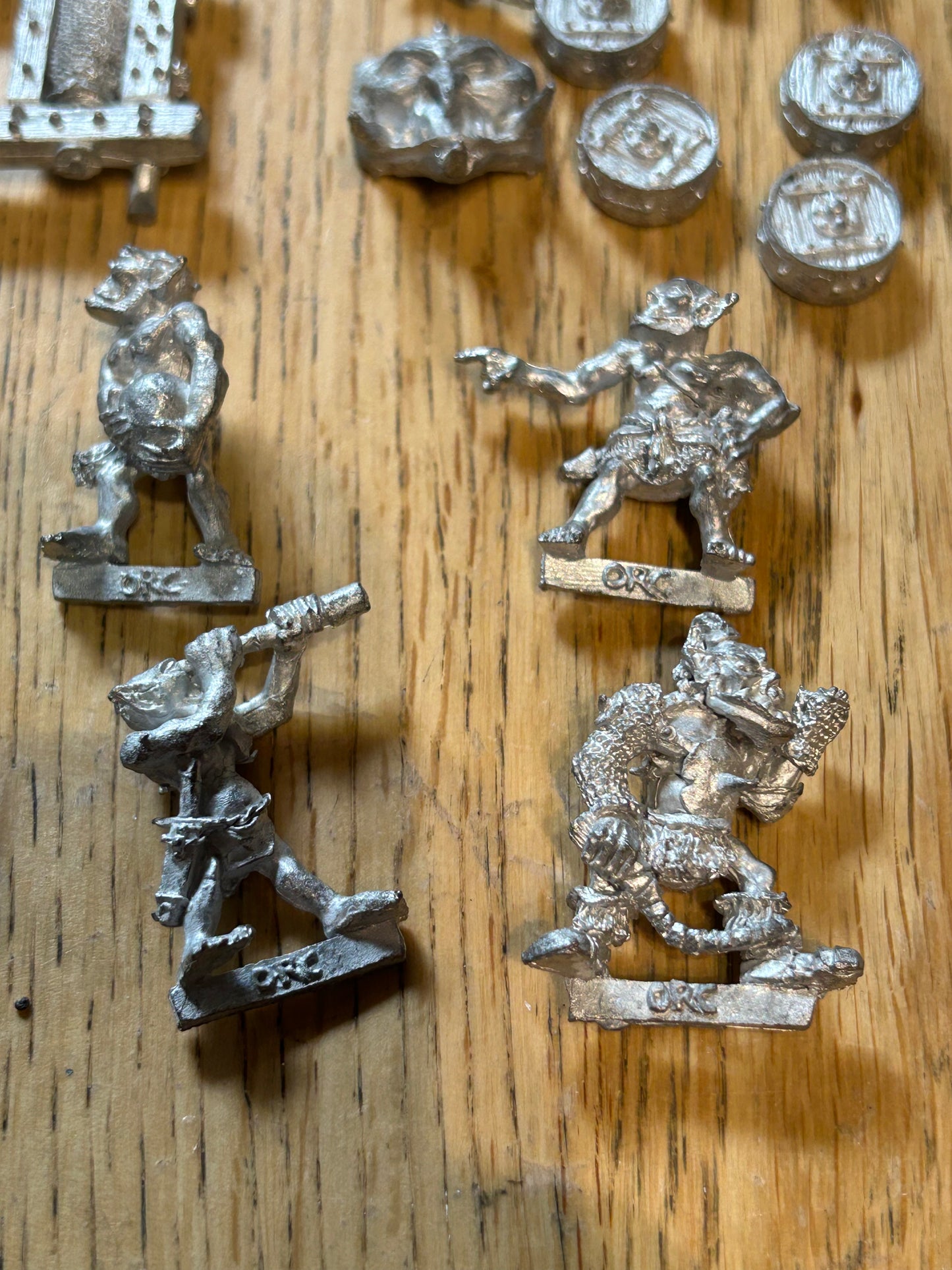 WARHAMMER FANTASY ORCS & GOBLINS GOBLINS WAR MACHINE CATAPULT MAN MANGLER