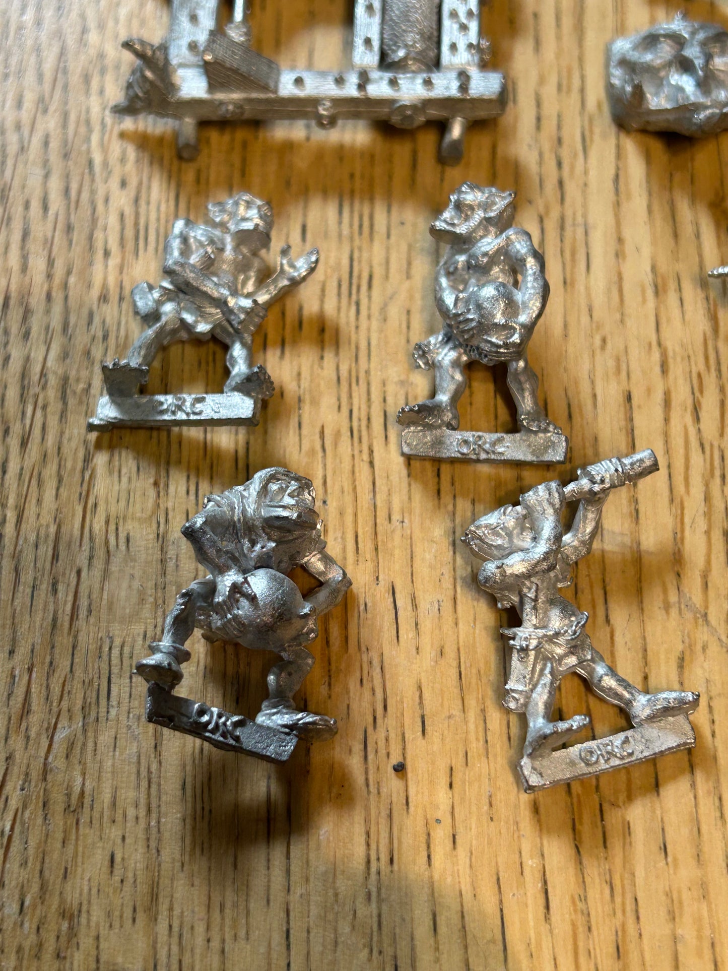 WARHAMMER FANTASY ORCS & GOBLINS GOBLINS WAR MACHINE CATAPULT MAN MANGLER