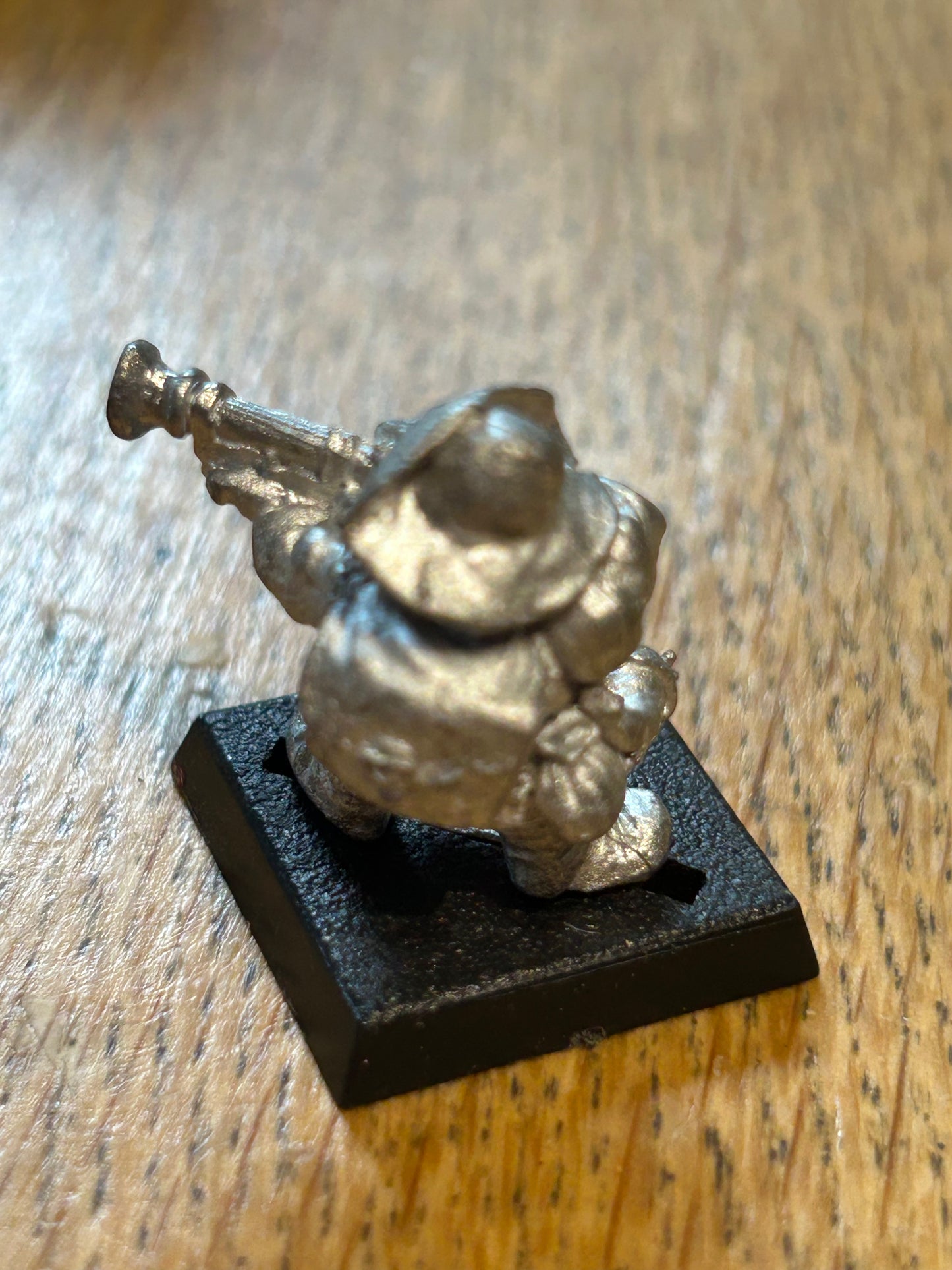 Warhammer fantasy Citadel D4 Dwarf Adventurer Gargul Thunderer Hand Gunner