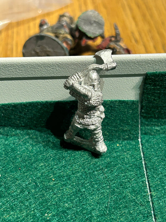 Citadel Warhammer fantasy Miniatures F8 Viking Men at Arms Egil (TRB031)