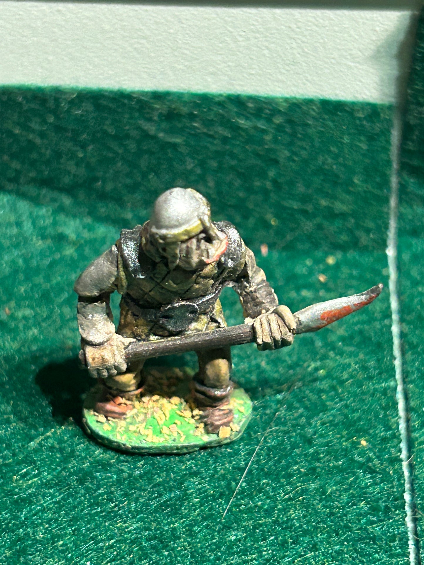 Warhammer fantasy orcs chronicle orc with polearm