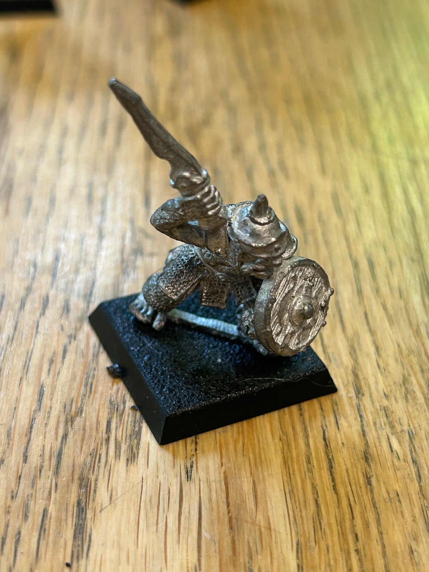 ME44 Uruk-hai LOTR citadel games workshop Gw With Sword Middle-earth Oldhammer