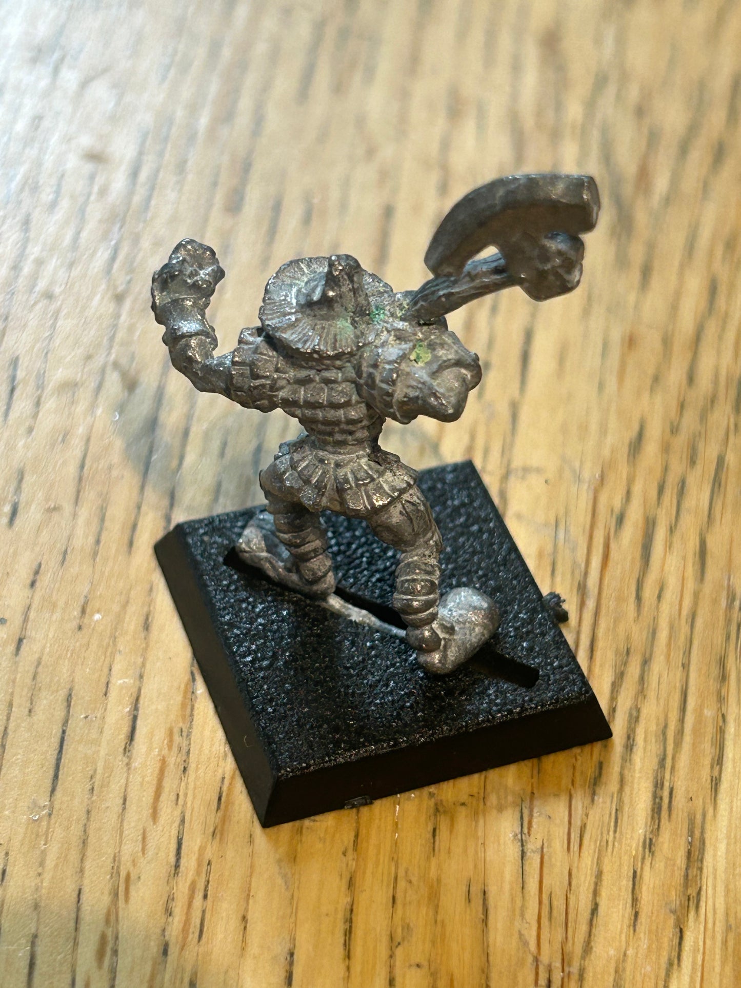 Warhammer fantasy marauder miniatures orc warrior with hand axe x1
