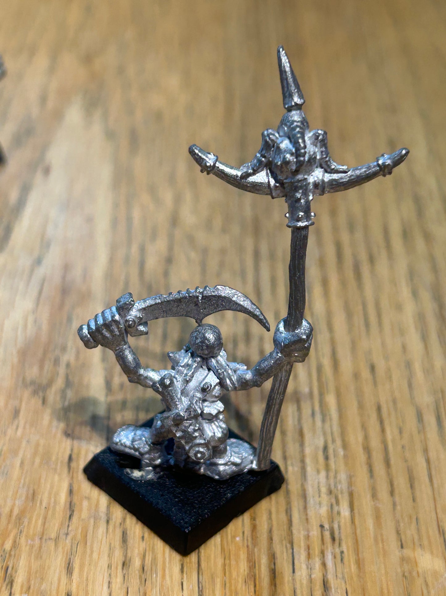 Warhammer fantasy forest goblin standard bearer