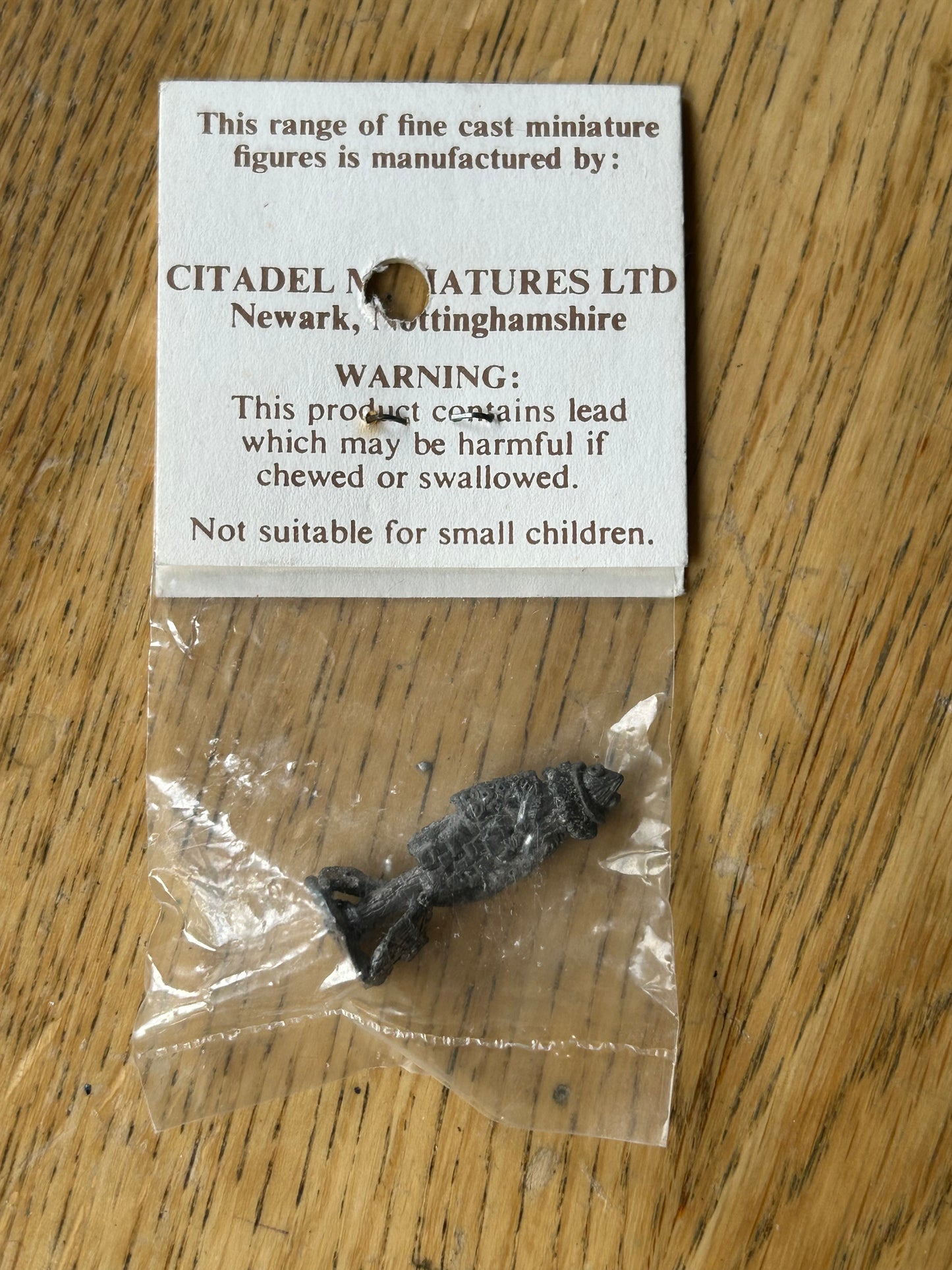 Vintage Citadel 1980s 25mm Fantasy Specials FS26-1 “ Hero’s Armour on Post “ in sealed bag