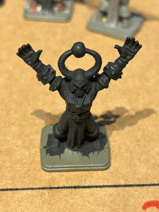 Heroquest Chaos Sorceror Evil Wizard Plastic warhammer fantasy undead lich