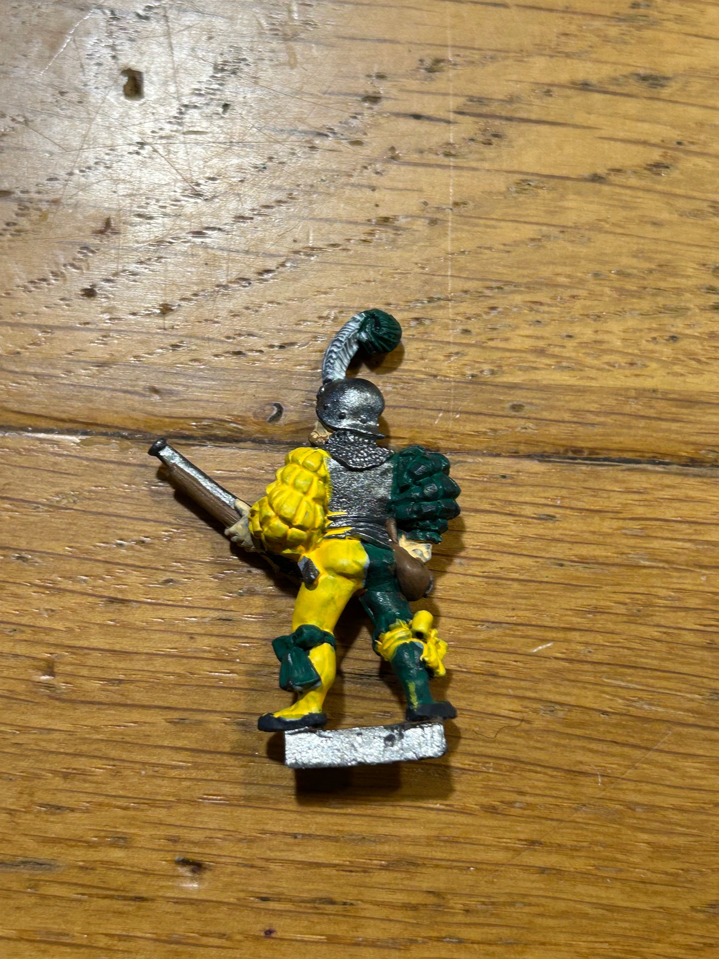 Warhammer fantasy old world empire hand gunner metal early 90’s (2 available with similar paintjob)