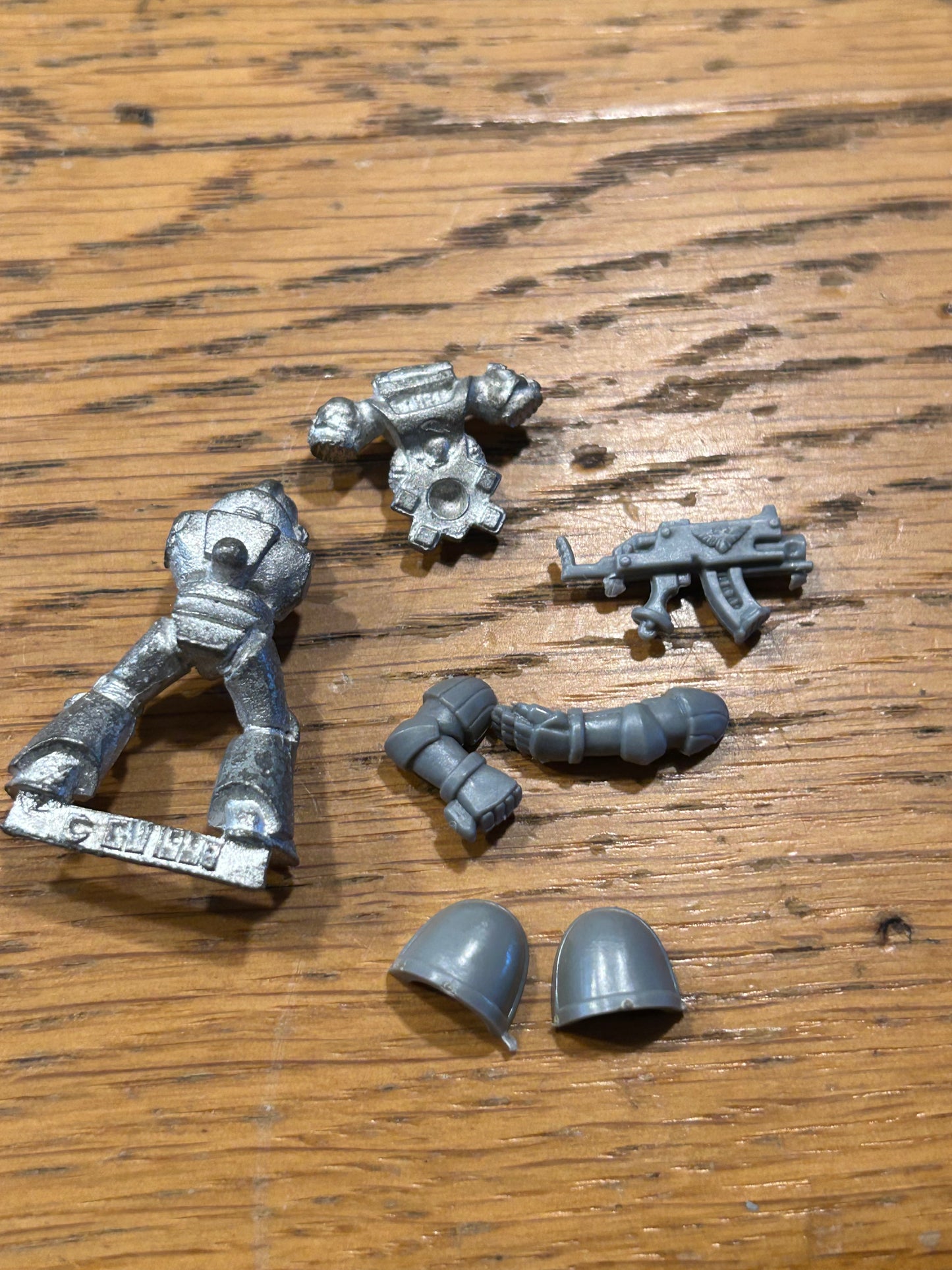 Warhammer 40k space marine legion of the damned body with back pack (no metal shoulder pads or gun)