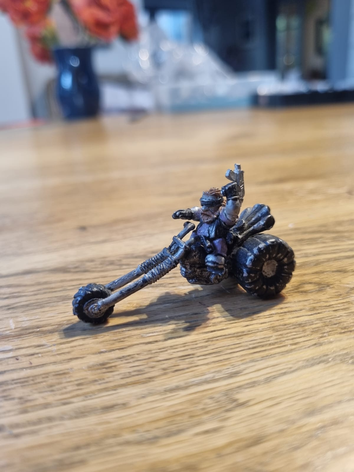 Warhammer 40k Rogue Trader Squat on trike (no headlamps)