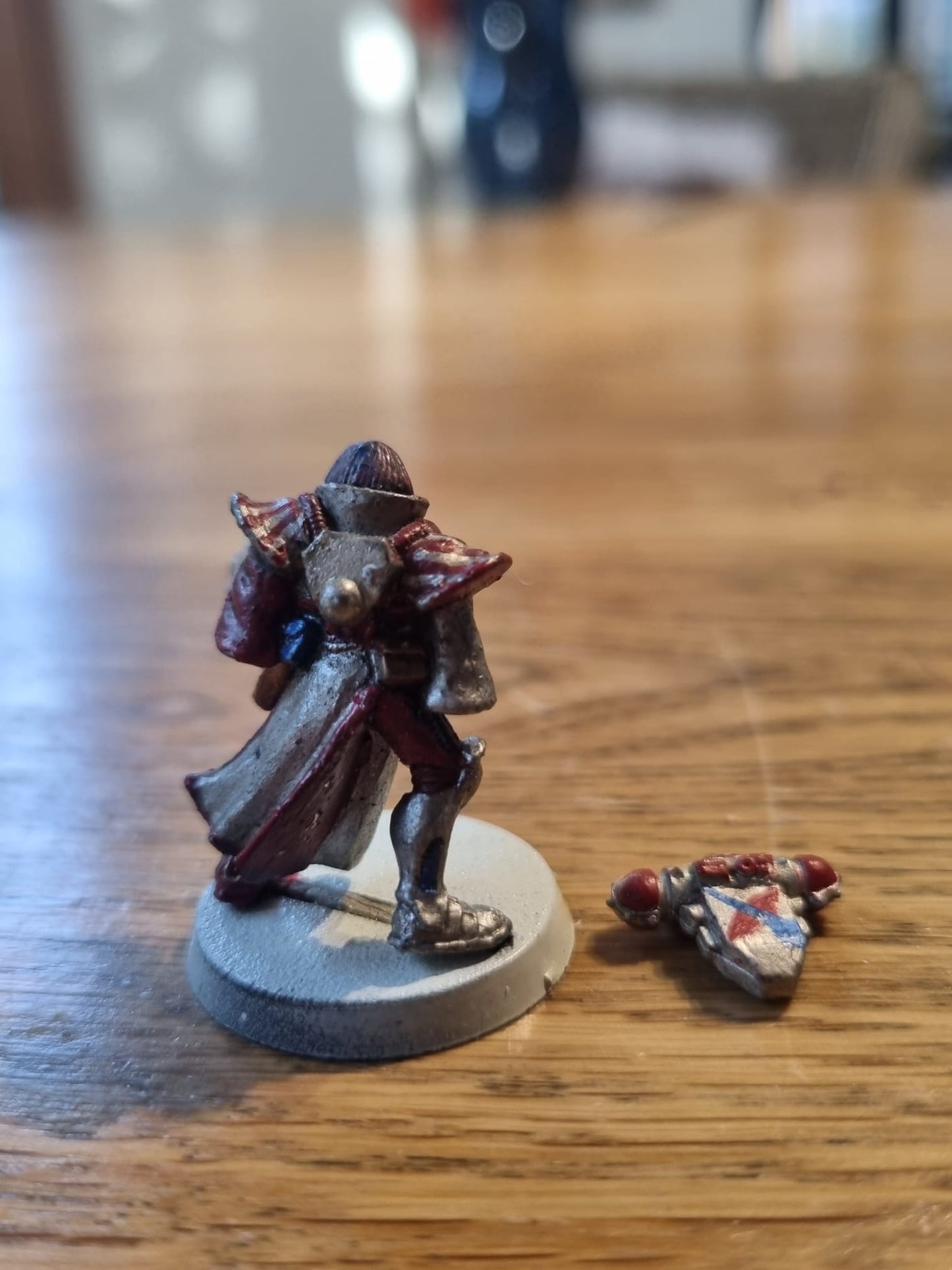Warhammer 40k sisters of battle sister with bolt gun