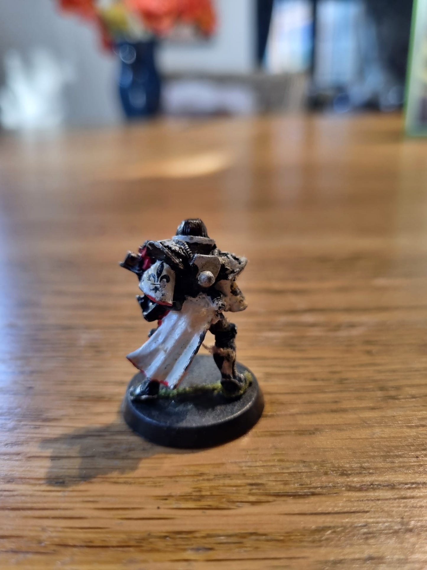 Warhammer 40k sisters of battle sister with bolt gun (no backpack )