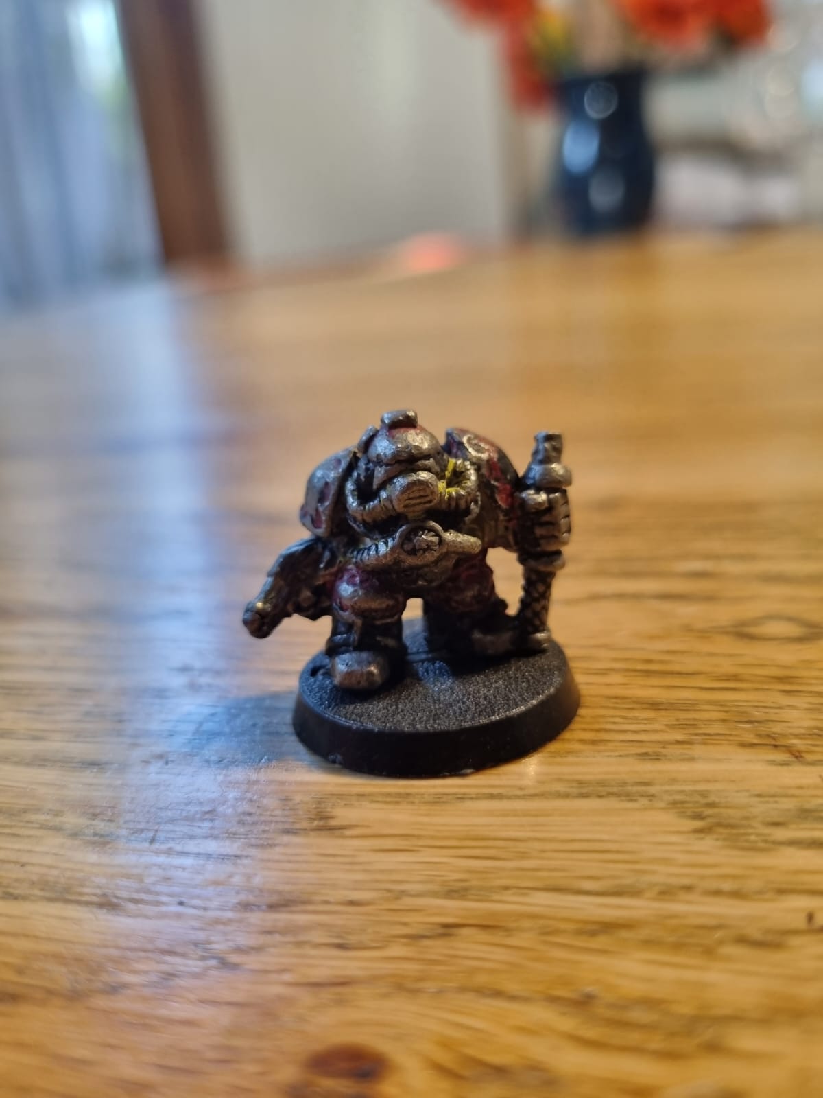 Warhammer 40k Rogue Trader Squat Tech Priest (axe is broken and he has quite a bit of wear)