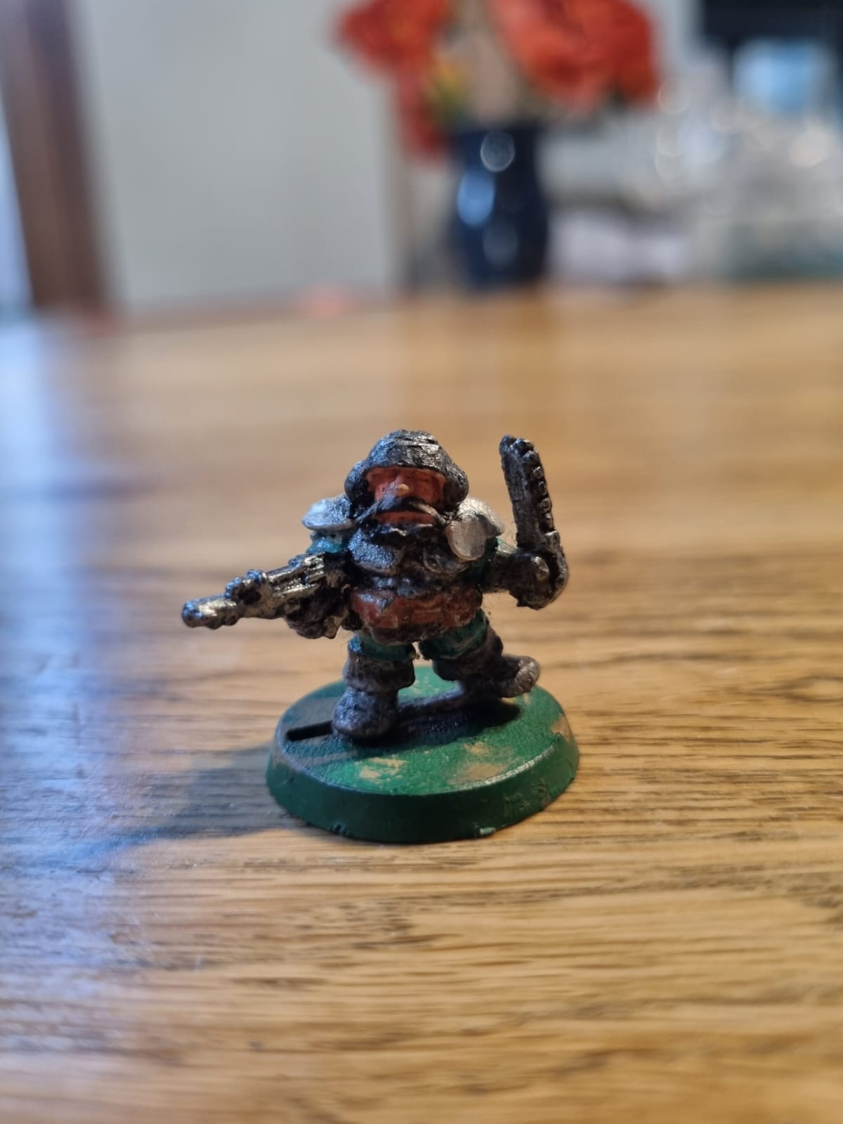 Warhammer 40k Classic METAL Squats Medic With Chainsword OOP