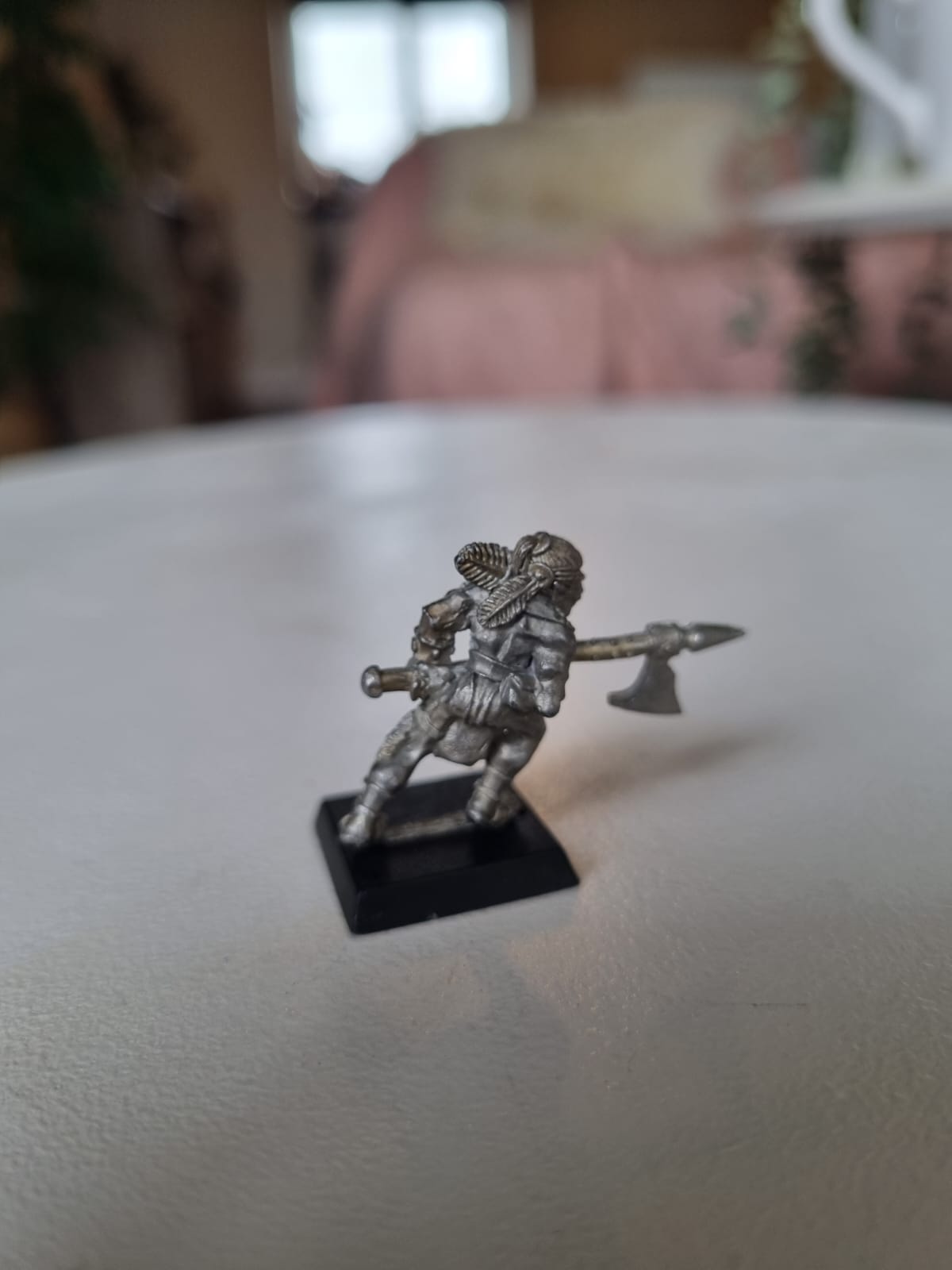 Warhammer Fantasy old world wood elf wardancer with axe/halberd Midhrir