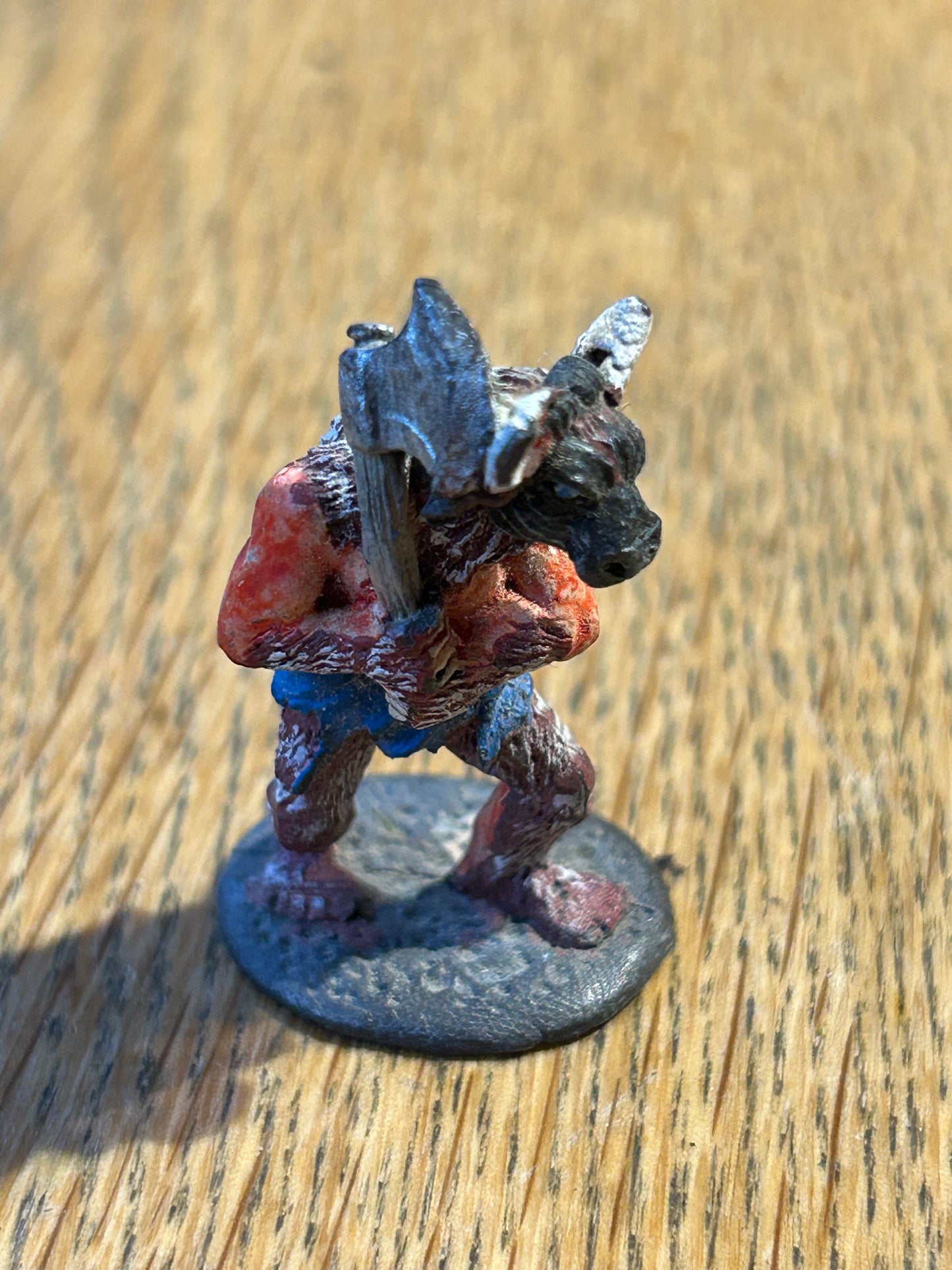 RUNEQUEST BOX 4 (V1)9 BEASTMAN MINOTAUR w BATTLE AXE C24 (C1-06) Metal, See Pics