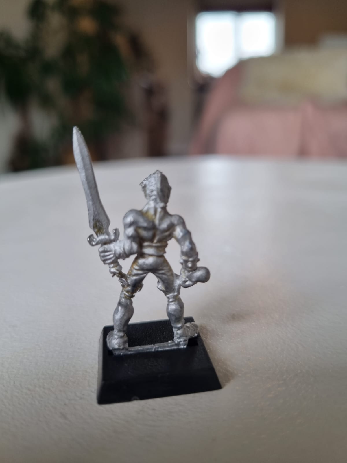 Warhammer Fantasy old world wood elf wardancer with sword eledhol