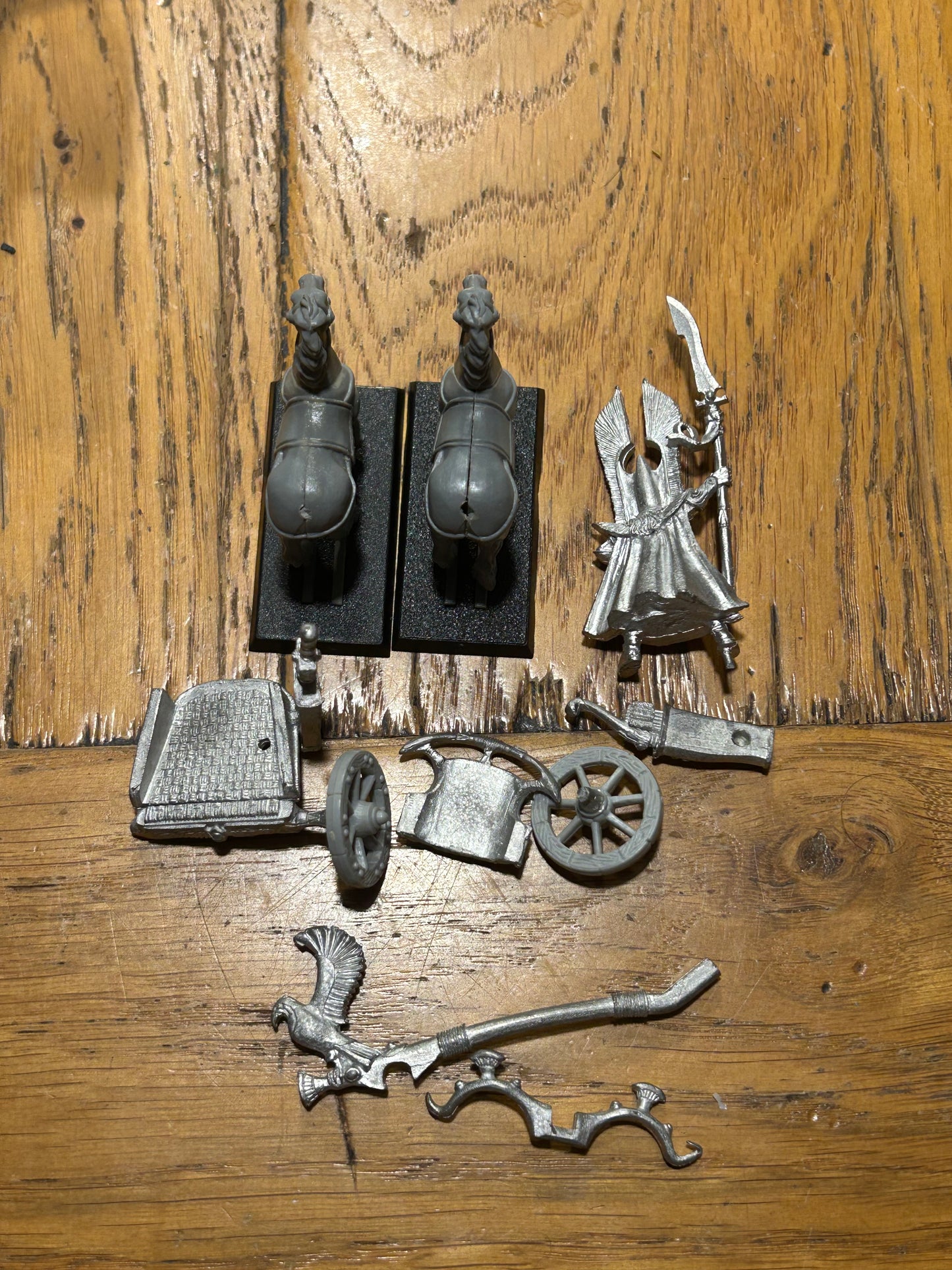RARE OOP Warhammer High Elf TIRANOC CHARIOT Classic metal citadel (missing tails for the horses)