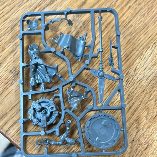 Warhammer 40k Tau Ethereal new on Sprue