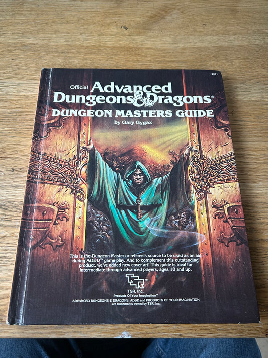 Advanced Dungeons & Dragons - Dungeon Masters Guide - 2011