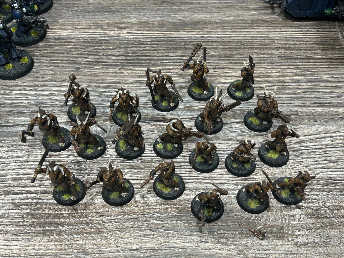 40k Chaos Space Marines converted beastmen x20 (mix of gors and ungors; all the ungors have hand guns but one hand needs regluing, 3 of the gors have guns and the rest have hand weapons)