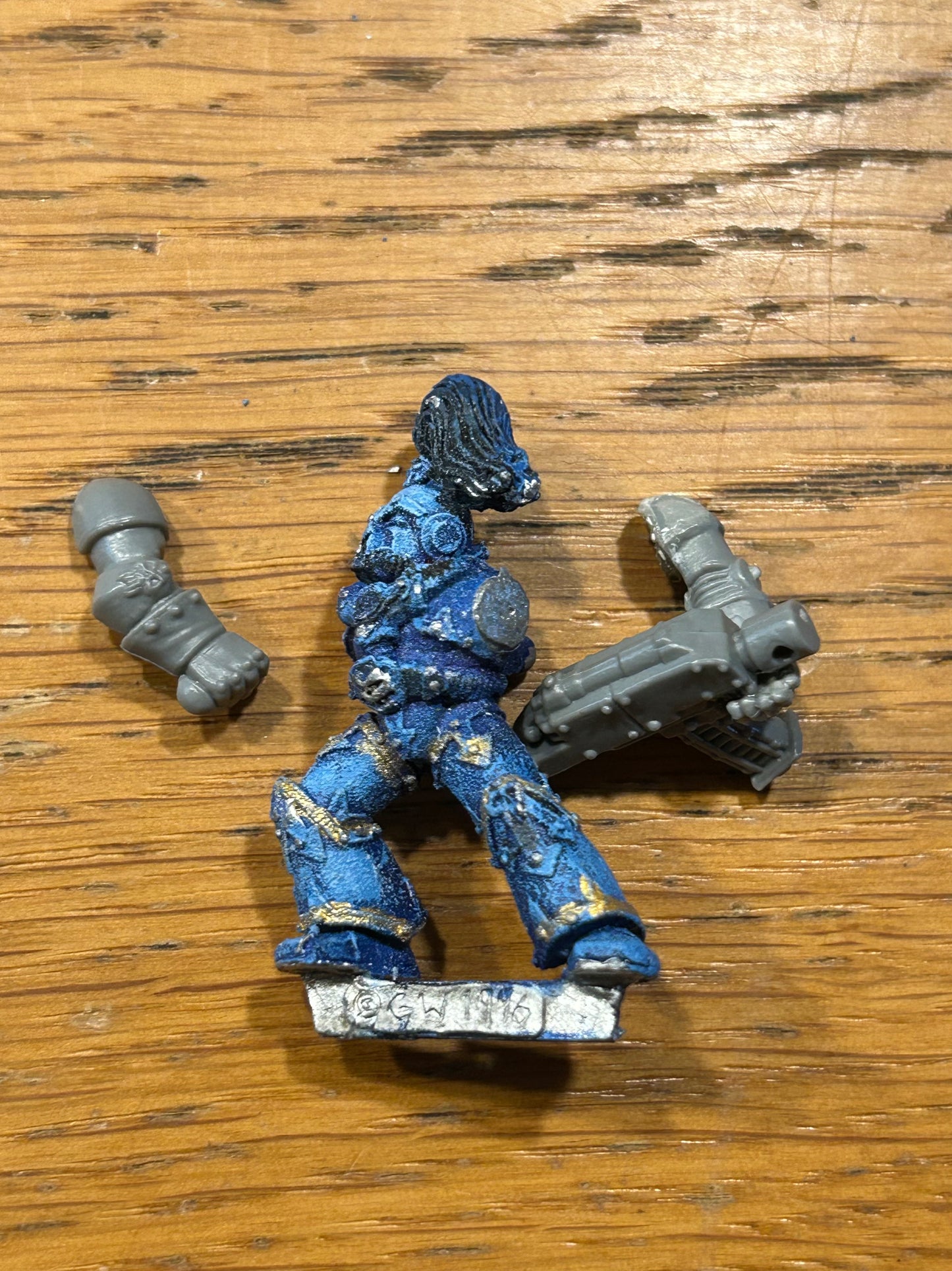 Warhammer 40k chaos space marines second edition space marine (no backpack or shoulder pads)