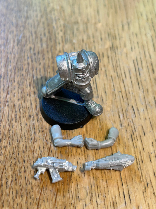 Rogue Trader Goff nob Metal - Classic Warhammer 40K Mini by Games Workshop