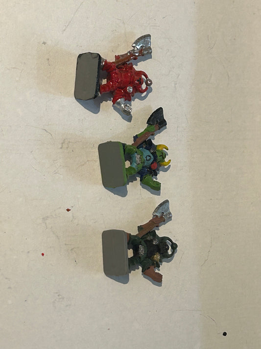 Warhammer fantasy hero quest chaos warriors x3 (one is missing the ball at the centre of helmet)